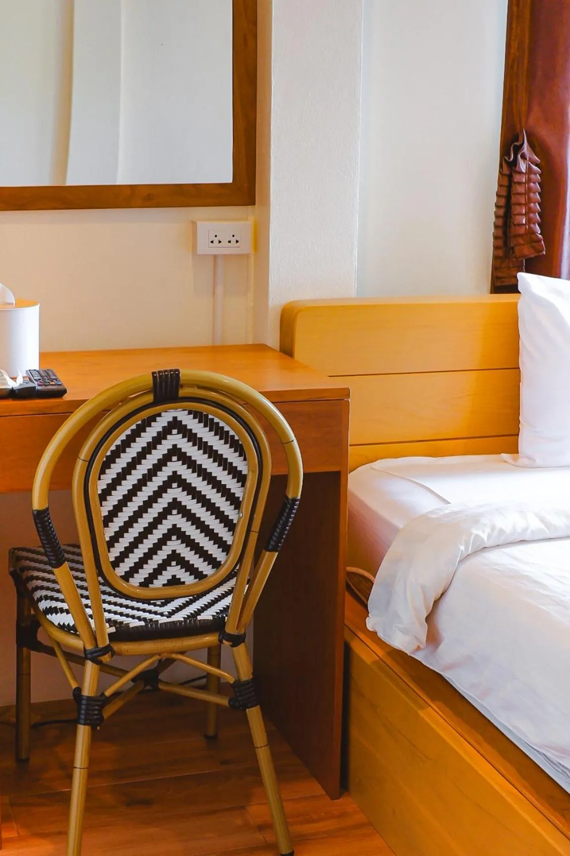 Seating area, Bed in Samed Seaside Resort