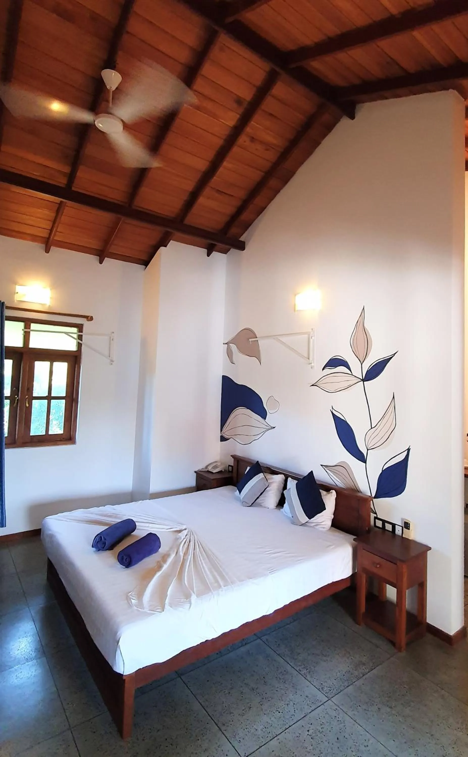 Bedroom, Bed in Blue Turtle Hotel