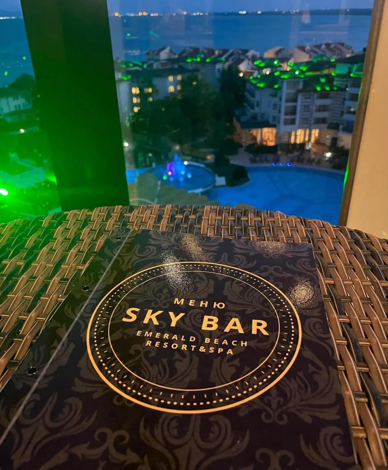 Lounge or bar in Emerald Beach Resort & Spa