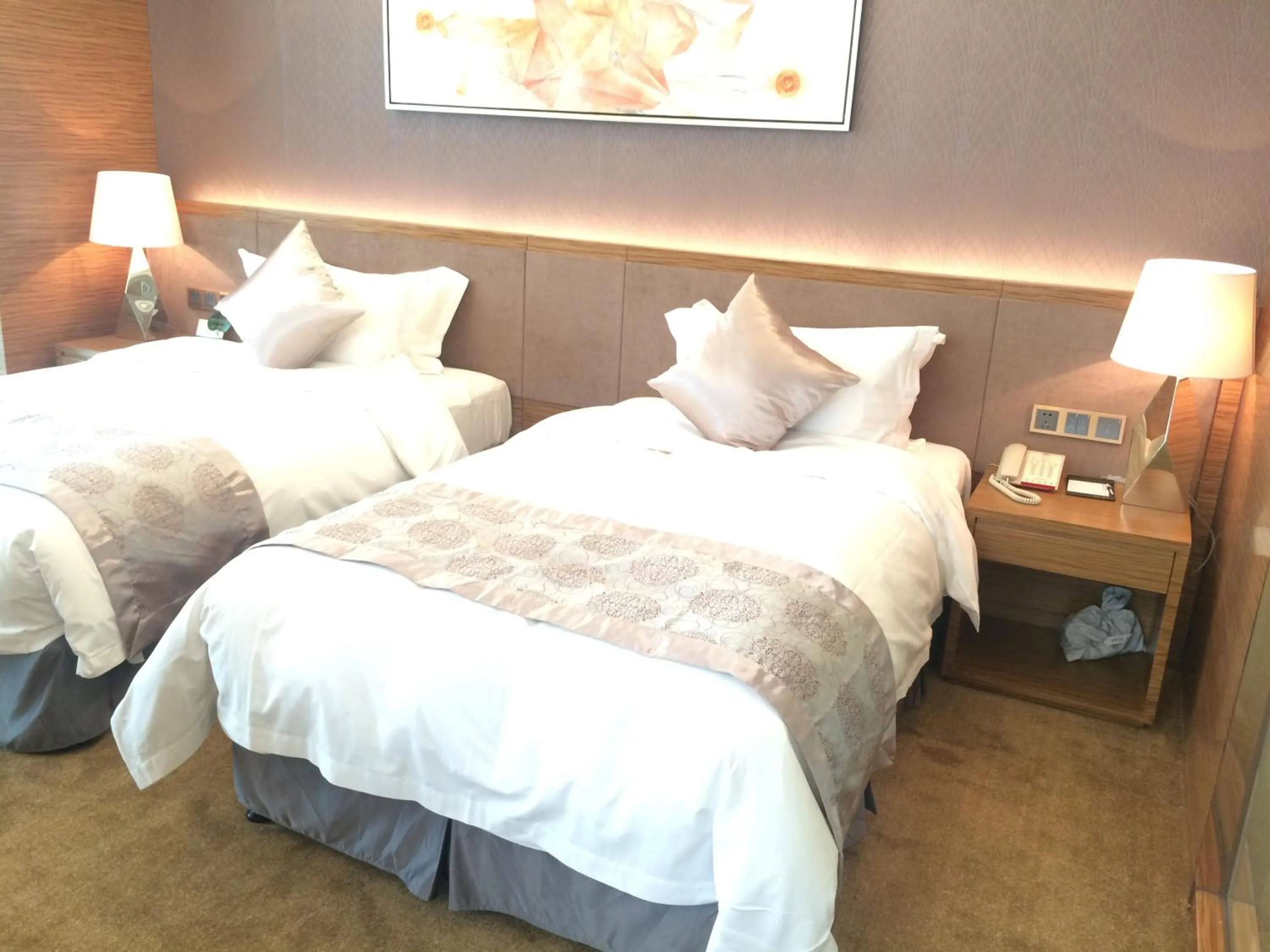 Bed in Shenzhen Baoan PLUS Gems Cube Hotel