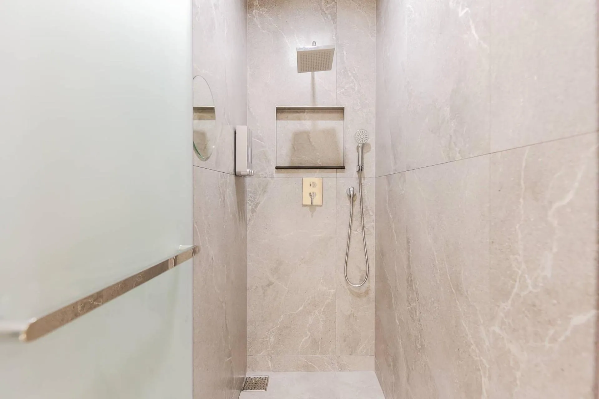 Daegu Hotel Series Lions Park