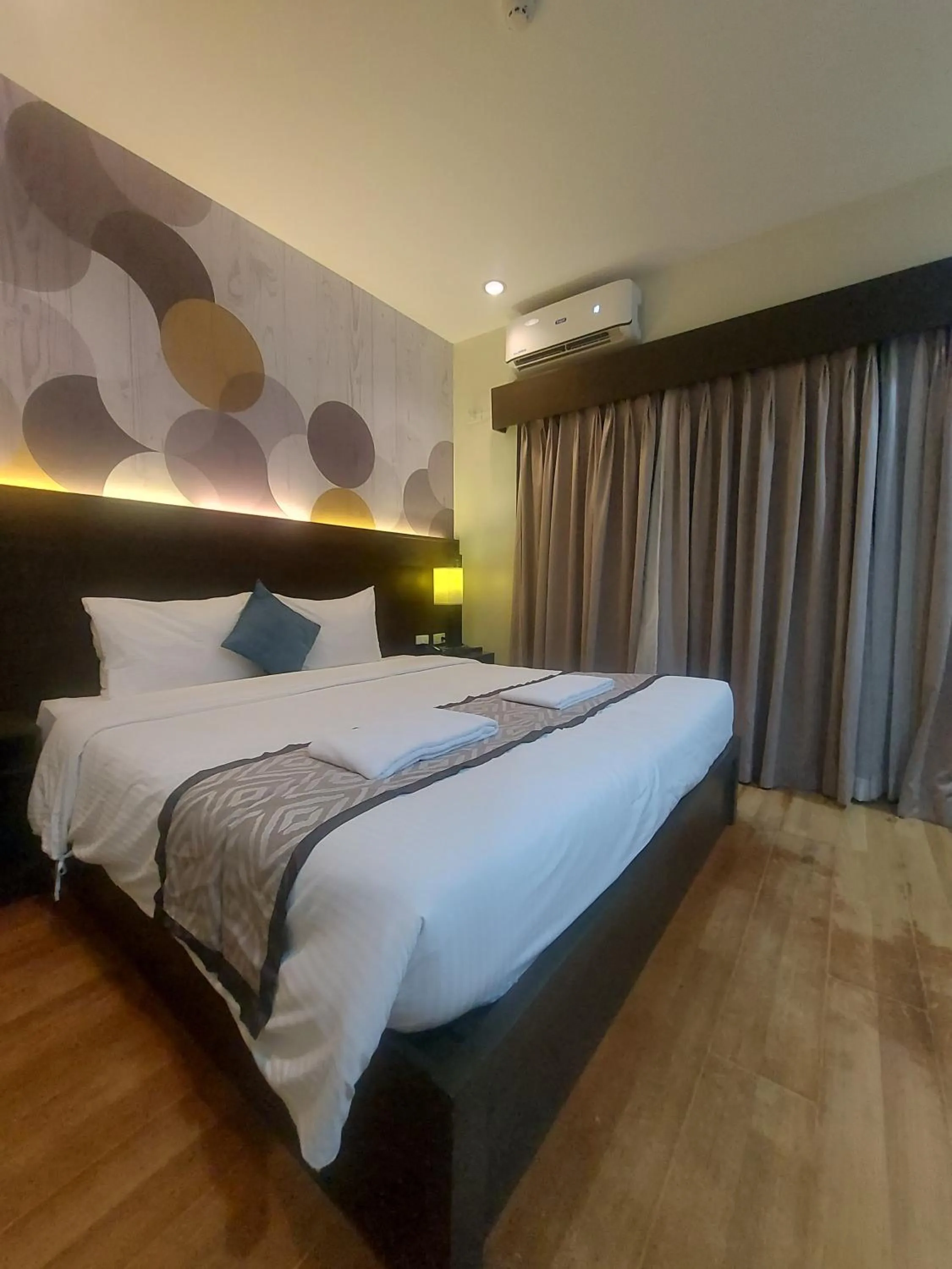 Bed in Whitewoods Convention and Leisure Hotel