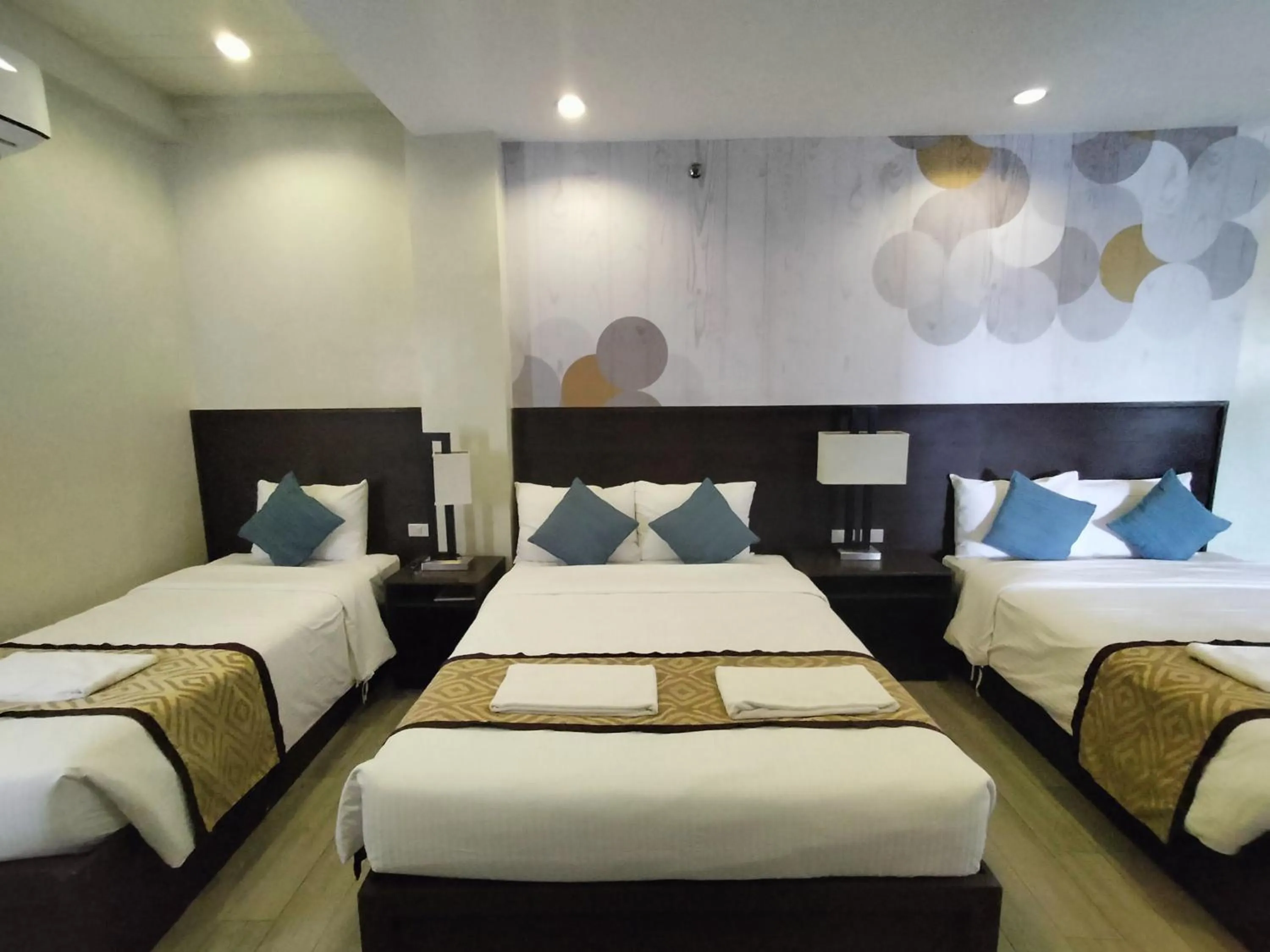 Bedroom, Bed in Whitewoods Convention and Leisure Hotel