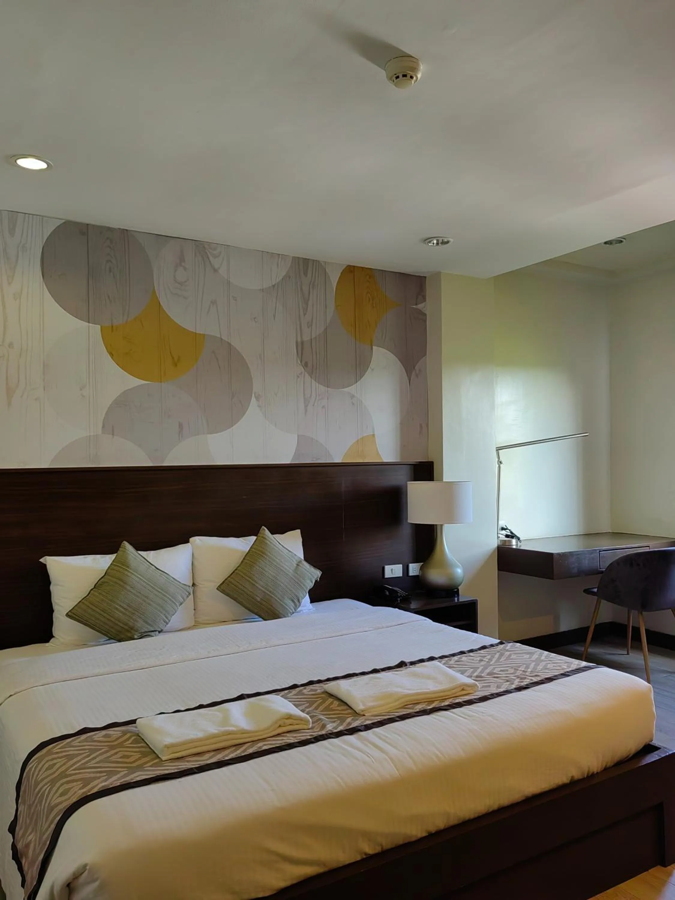 Bedroom, Bed in Whitewoods Convention and Leisure Hotel