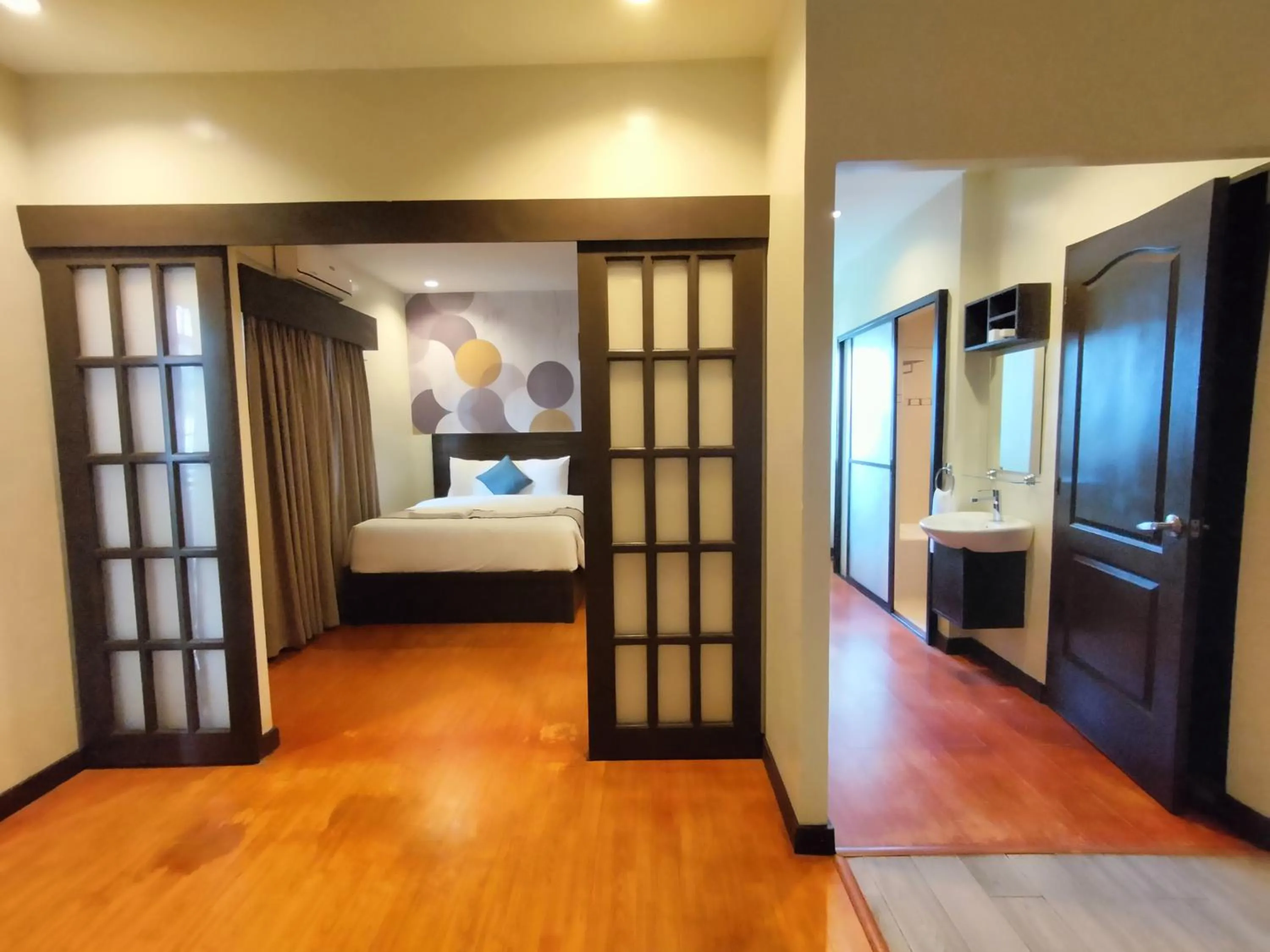 Bedroom, Bed in Whitewoods Convention and Leisure Hotel