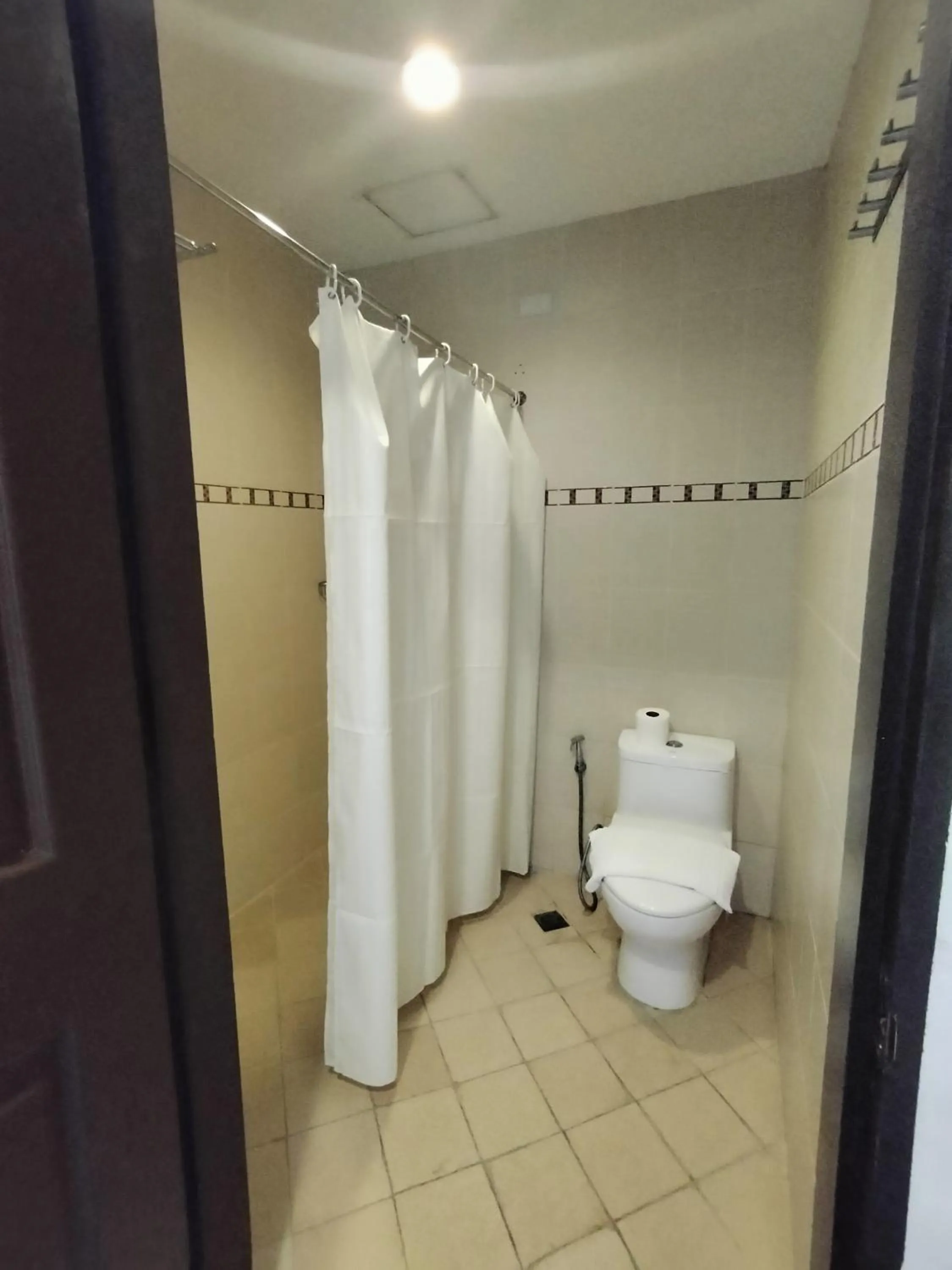 Toilet in Whitewoods Convention and Leisure Hotel