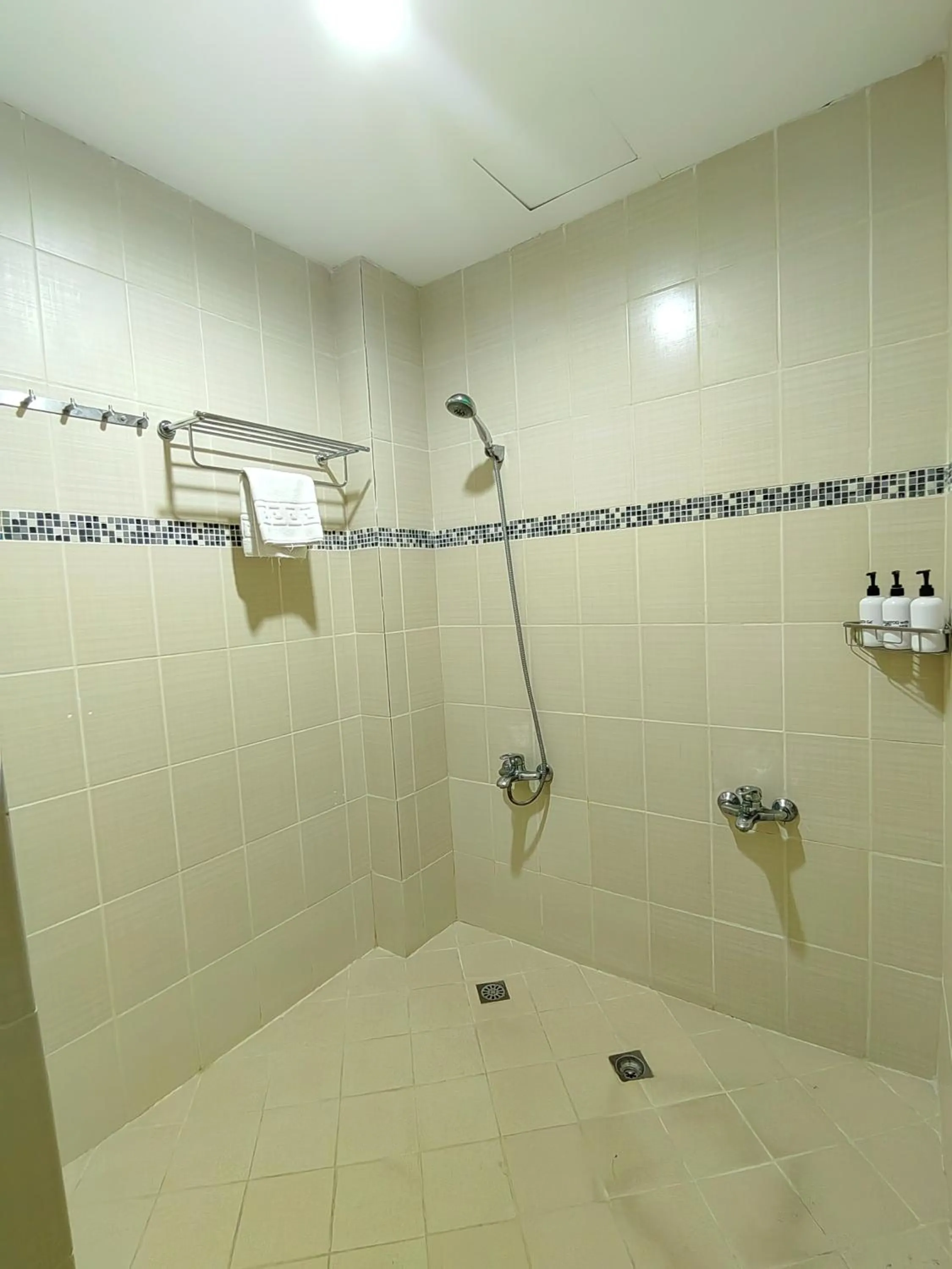 Bathroom in Whitewoods Convention and Leisure Hotel