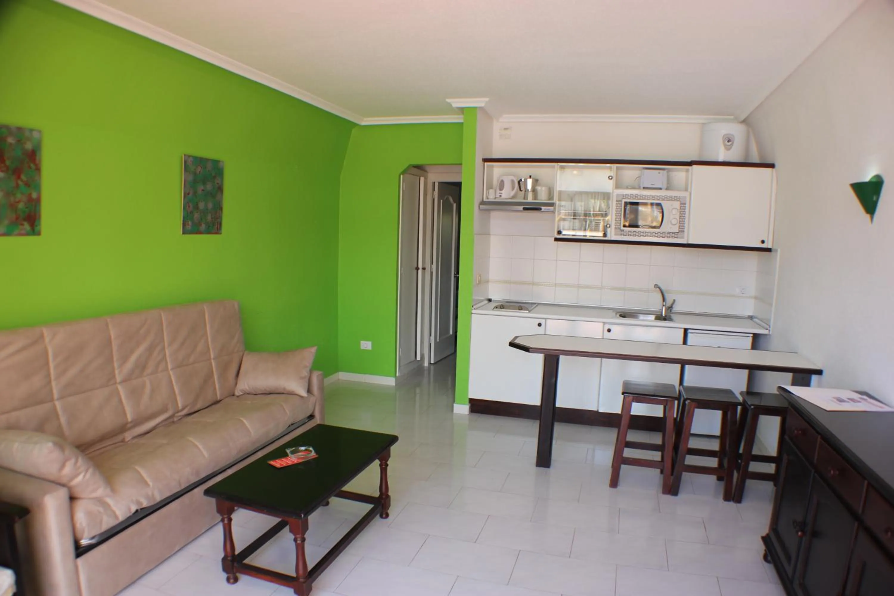 Kitchen or kitchenette in Aparthotel la Piramide