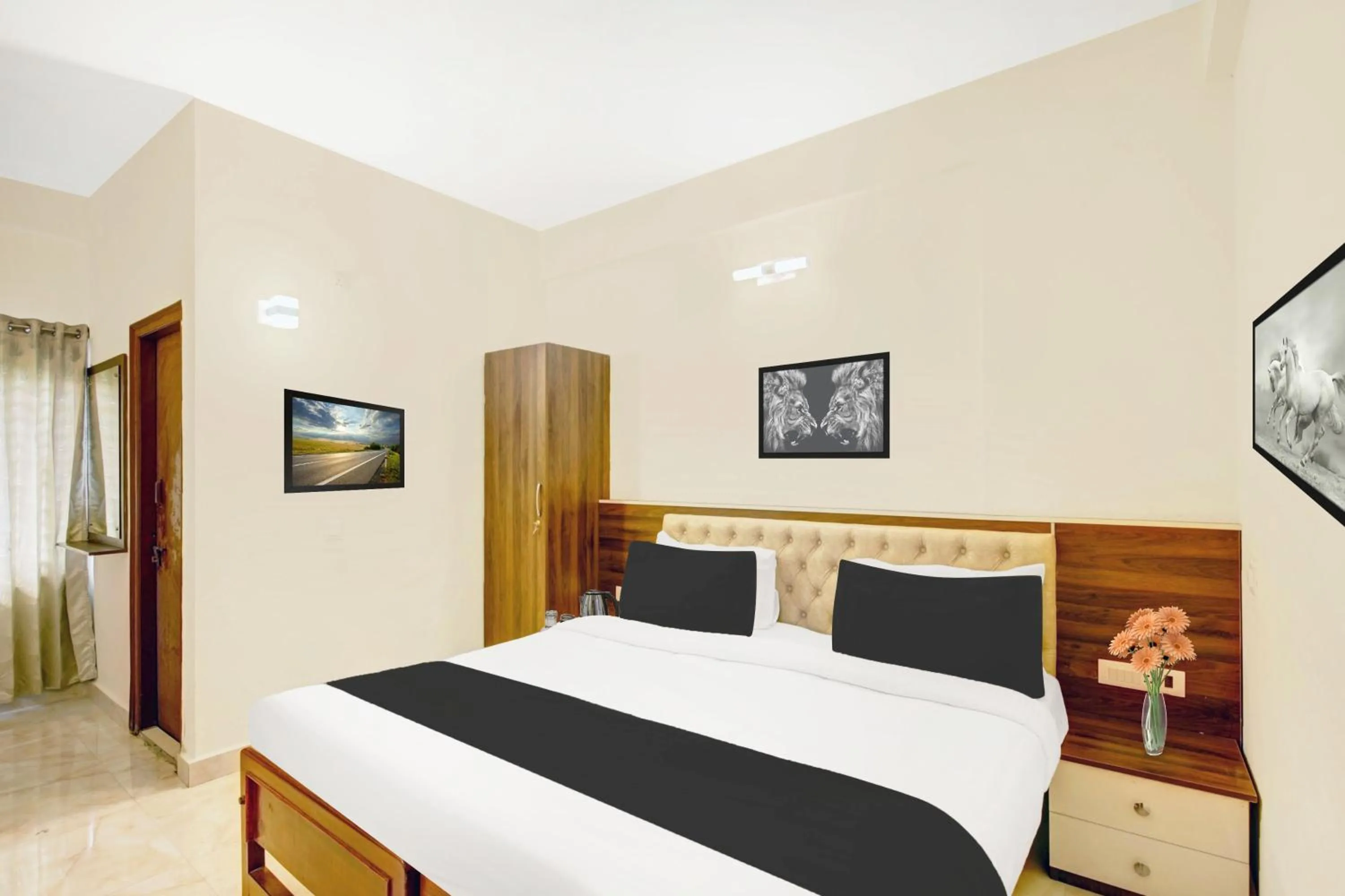 Bedroom, Bed in Super Collection O Virajpet City Centre formerly The Fort Mercara