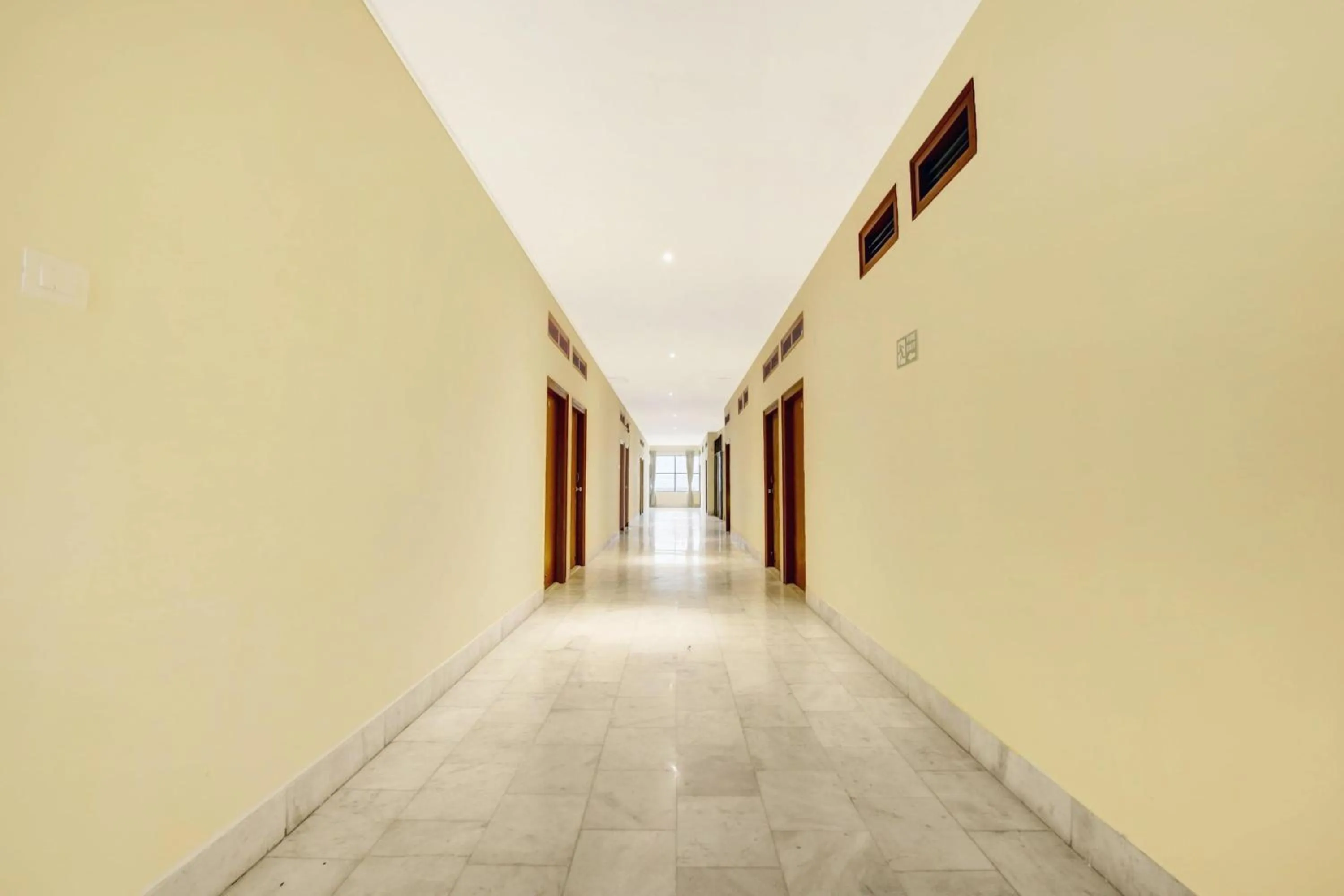 Lobby or reception in Super Collection O Virajpet City Centre formerly The Fort Mercara