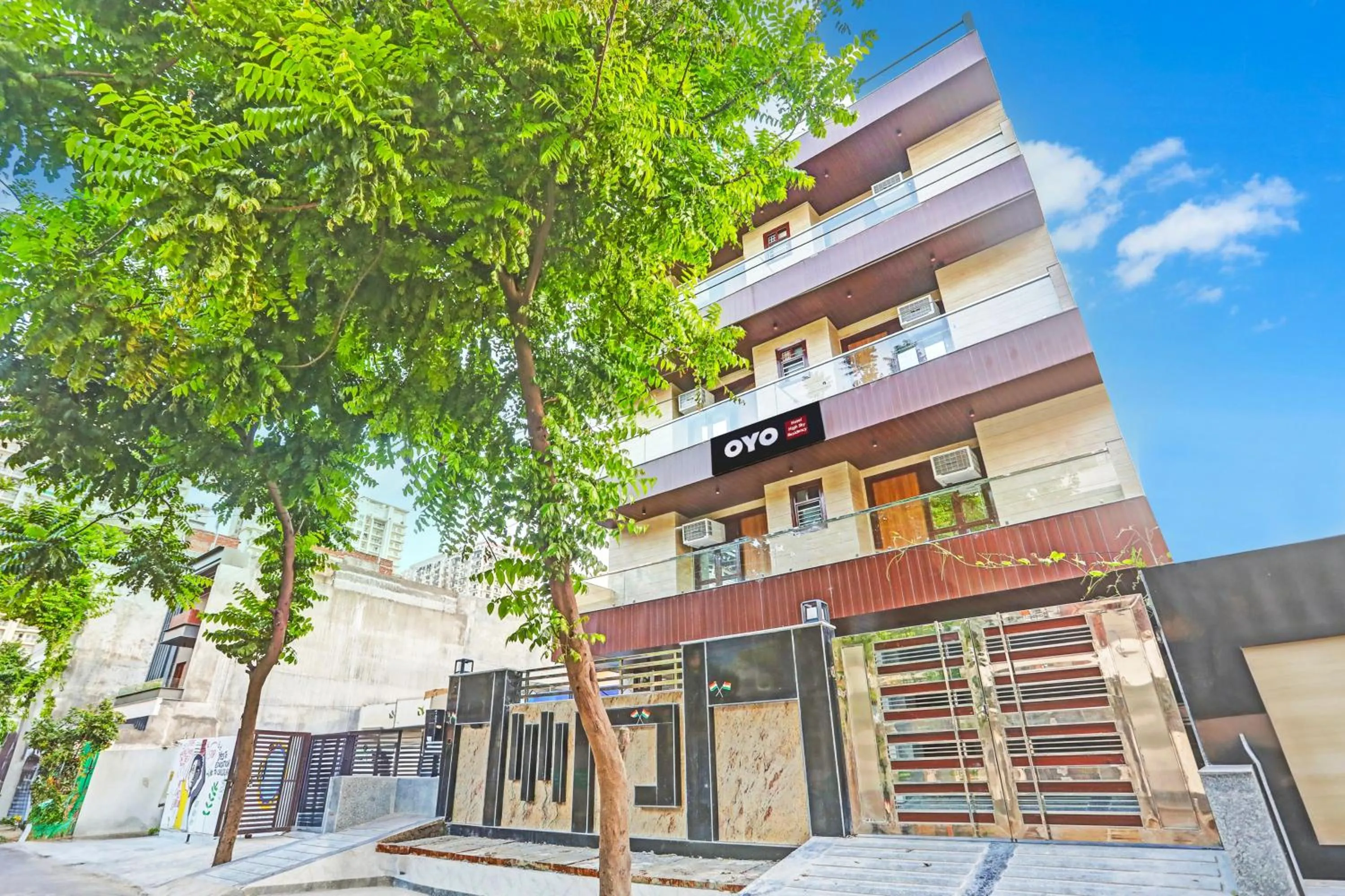 Facade/entrance in Hotel O High Sky Residency