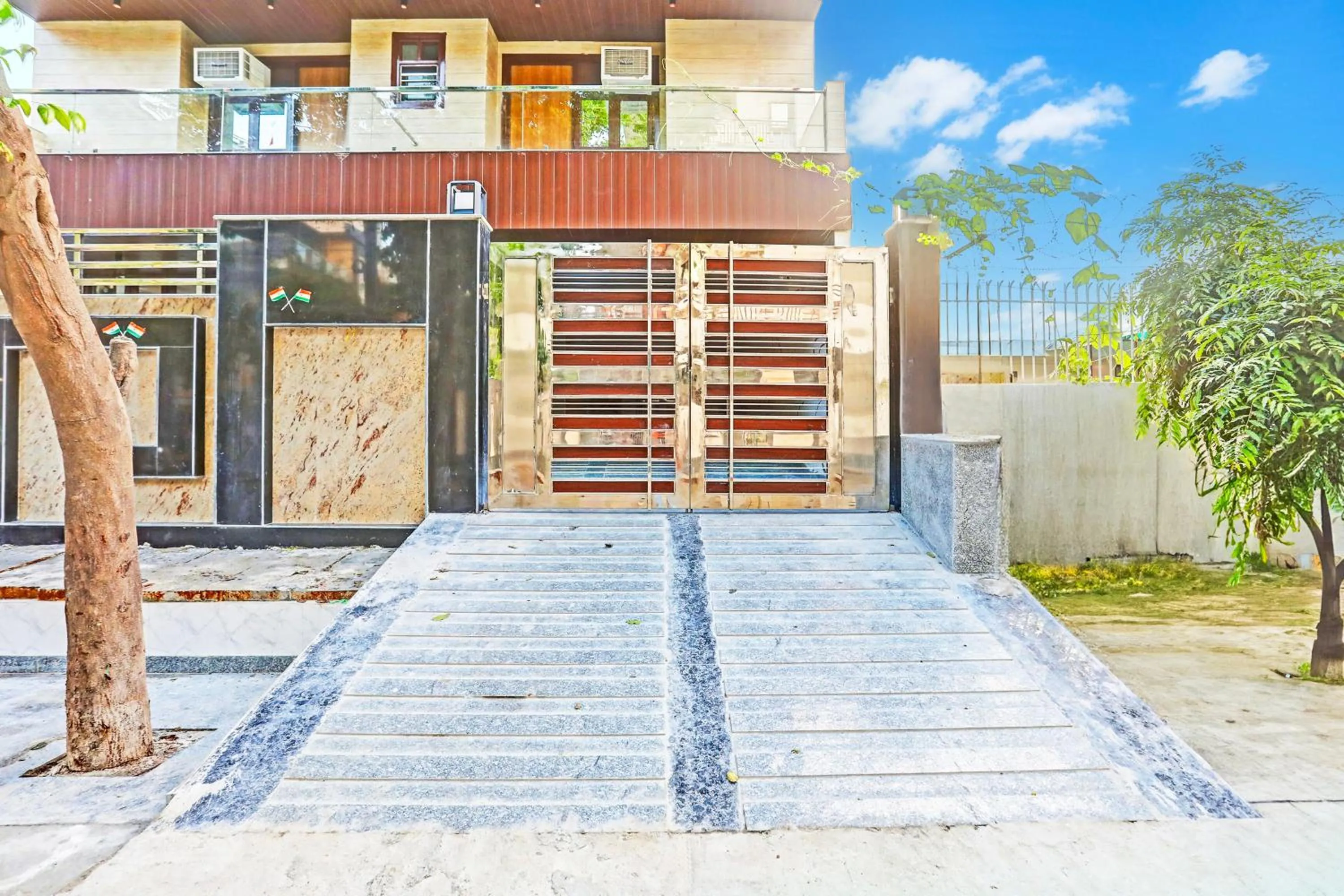 Facade/entrance in Hotel O High Sky Residency