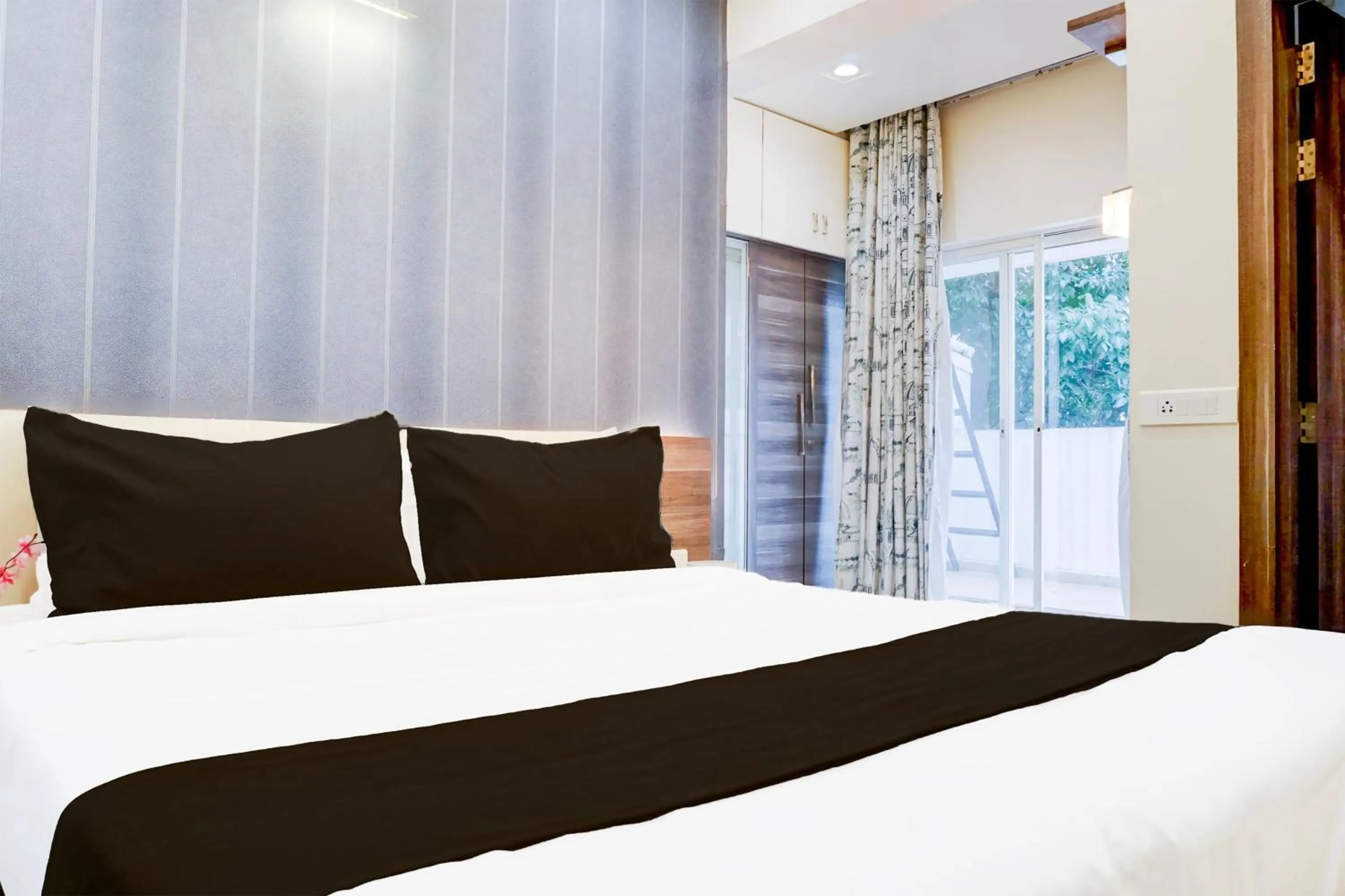 Bedroom, Bed in Hotel O Tejas Inn