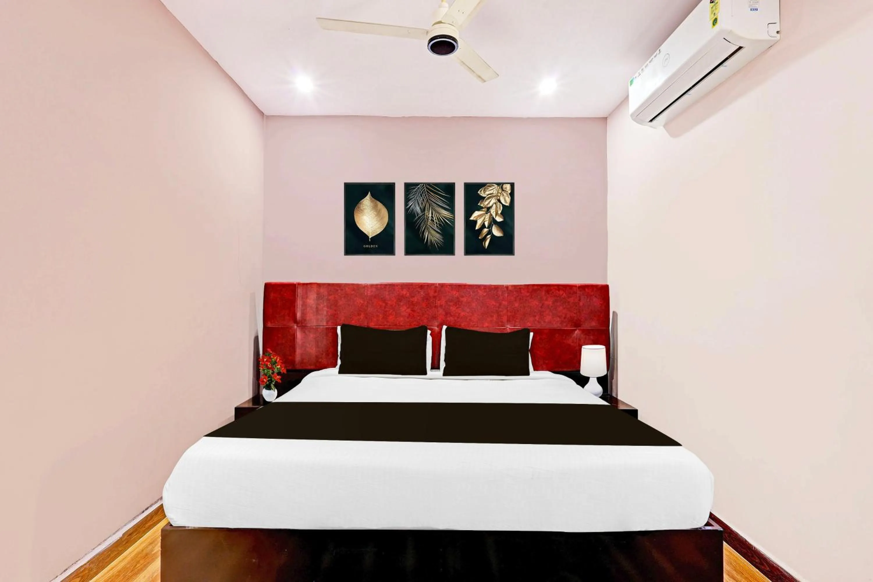 Bedroom, Bed in Hotel O Ramarvapadu Near ESI Hospital