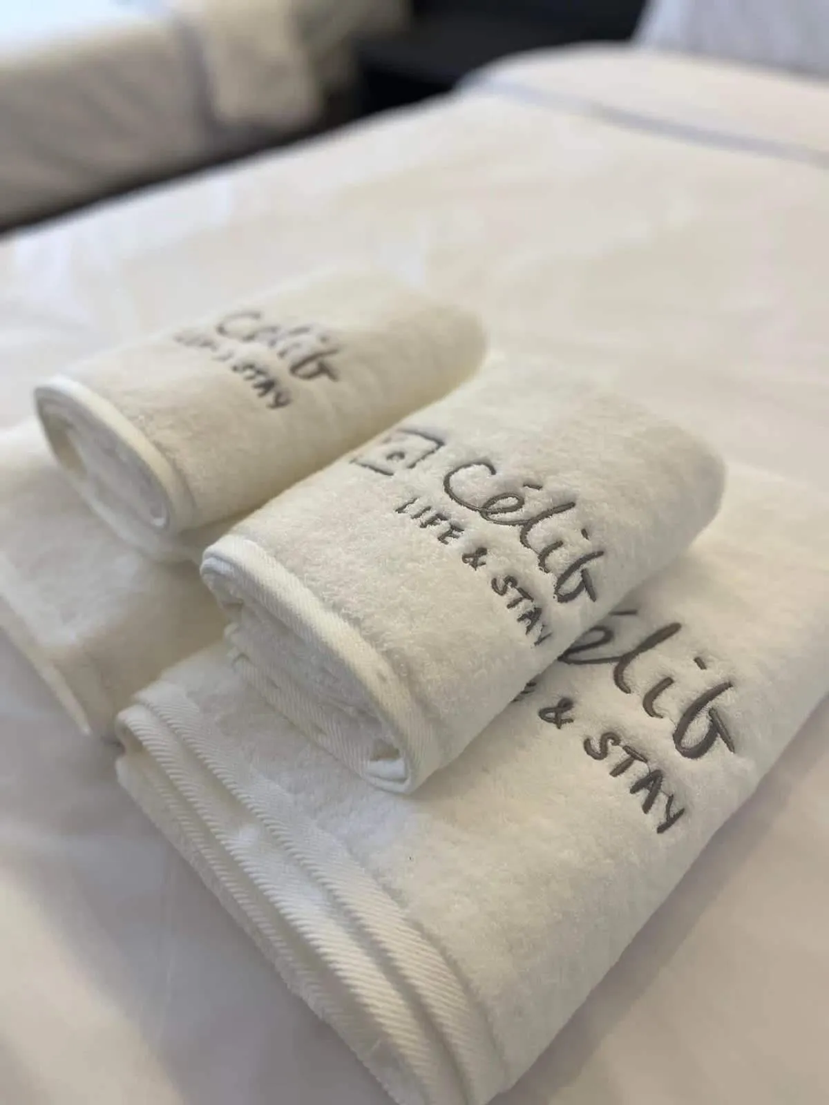 towels, Bed in Celib Yeoui