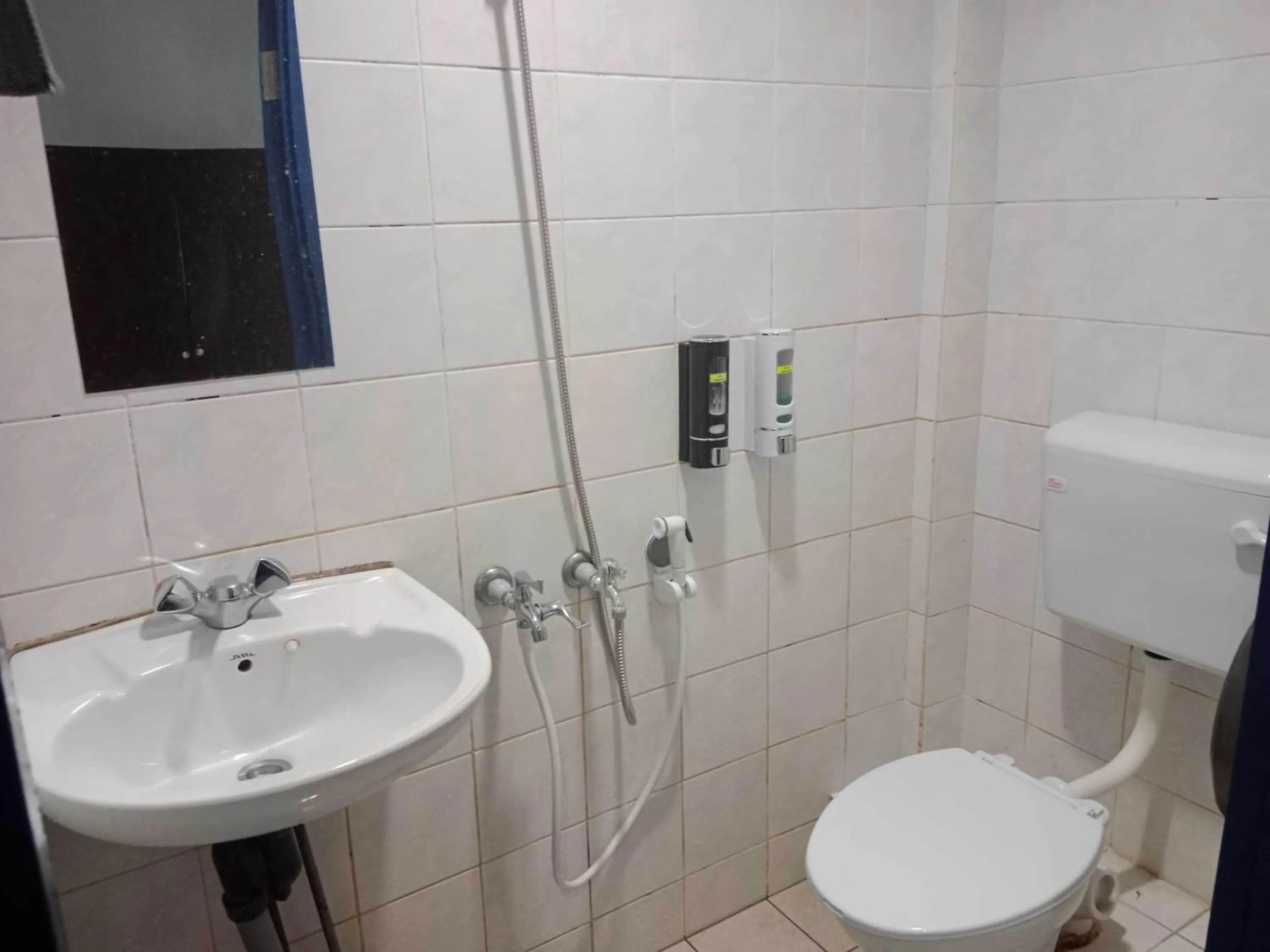 Bathroom in Hotel O Vaigan Hotel