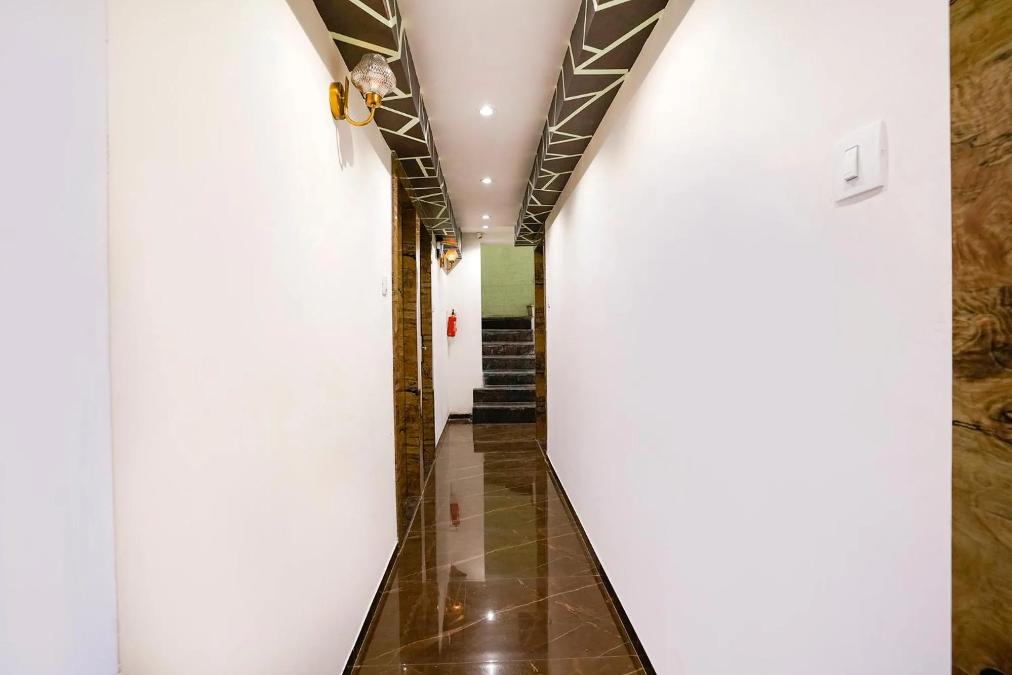 Lobby or reception in FabHotel Atithi Residency I - Nr BKC