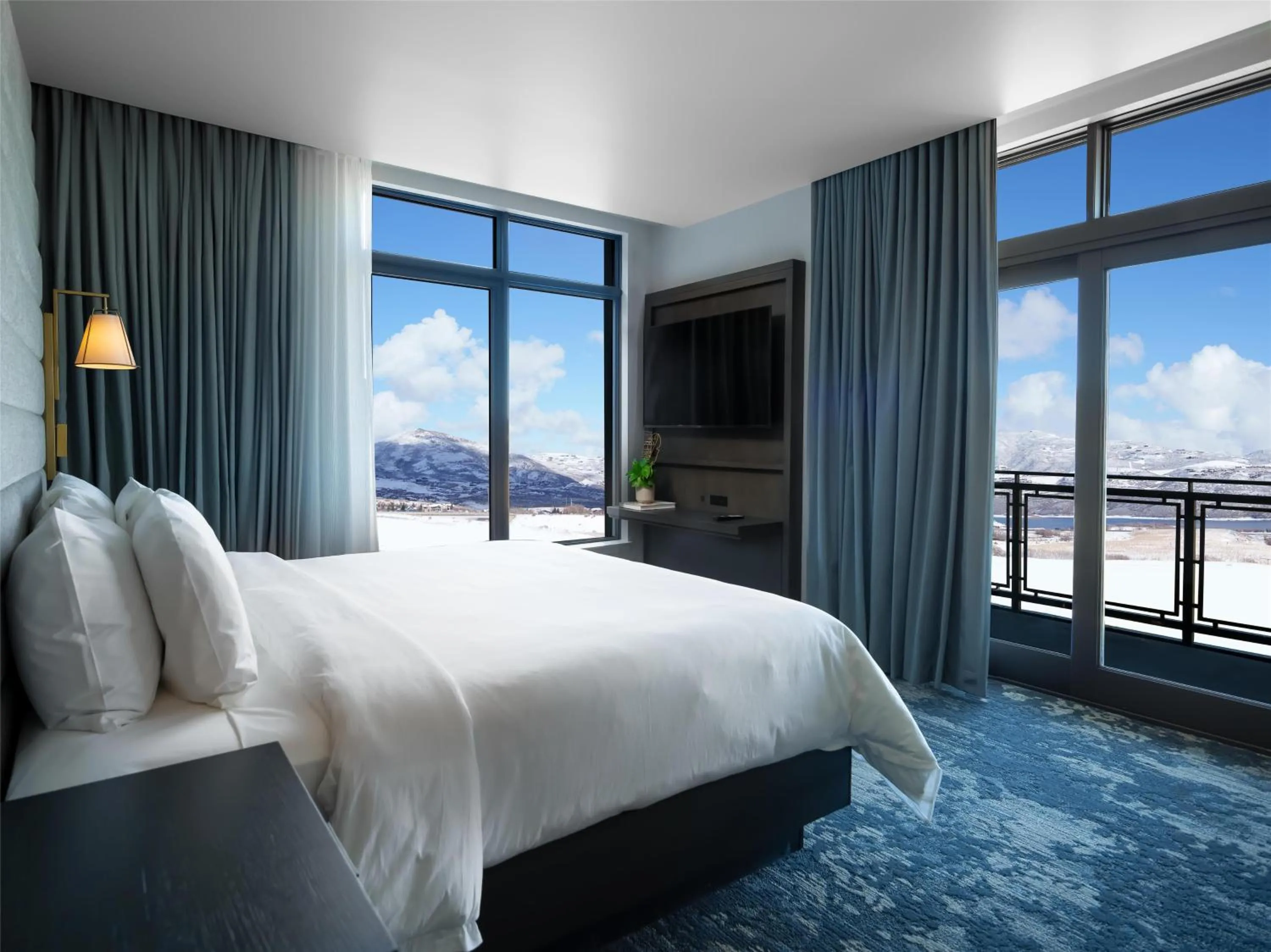 View (from property/room), Bed in Grand Hyatt Deer Valley