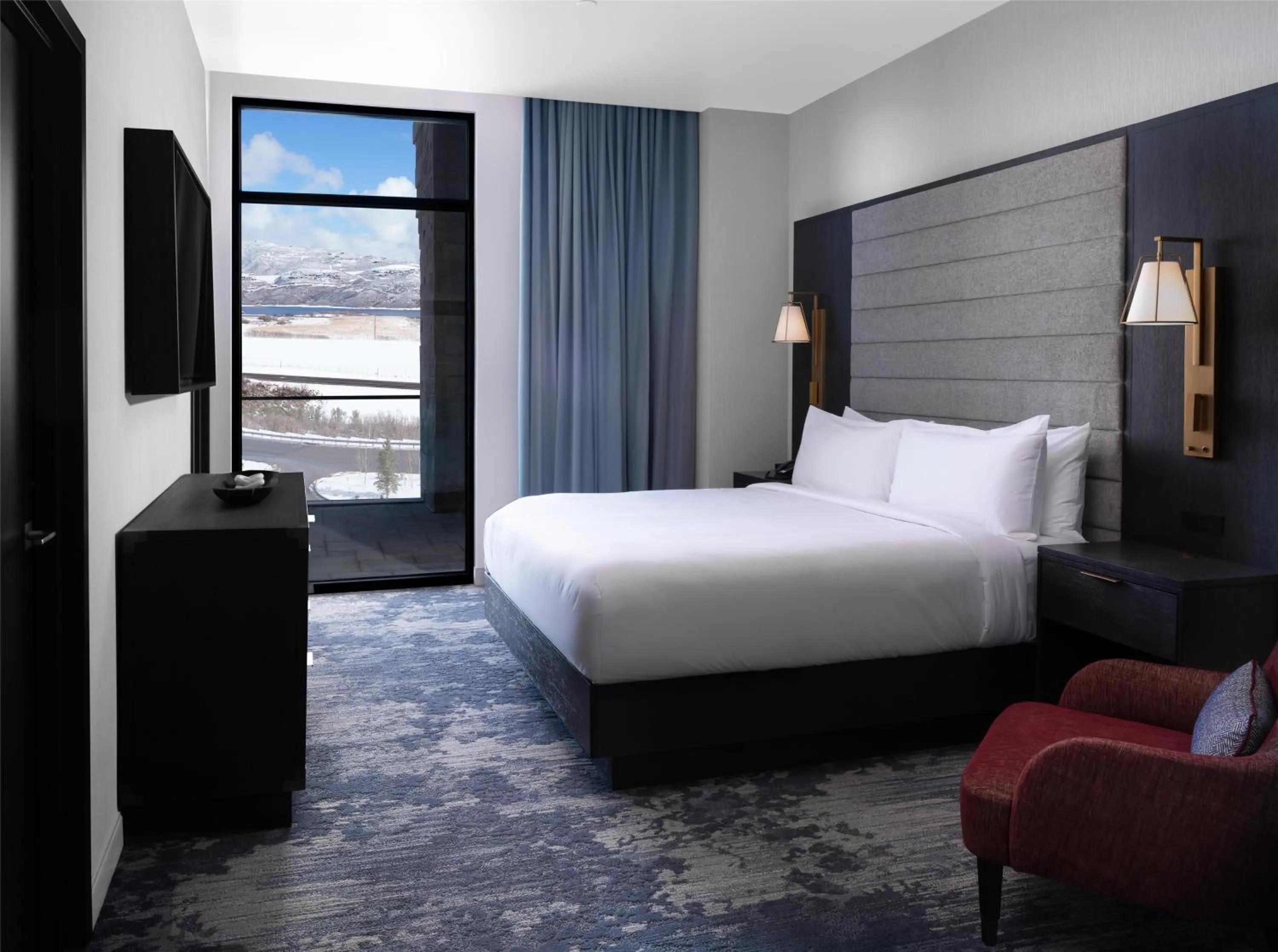 Photo of the whole room, Bed in Grand Hyatt Deer Valley