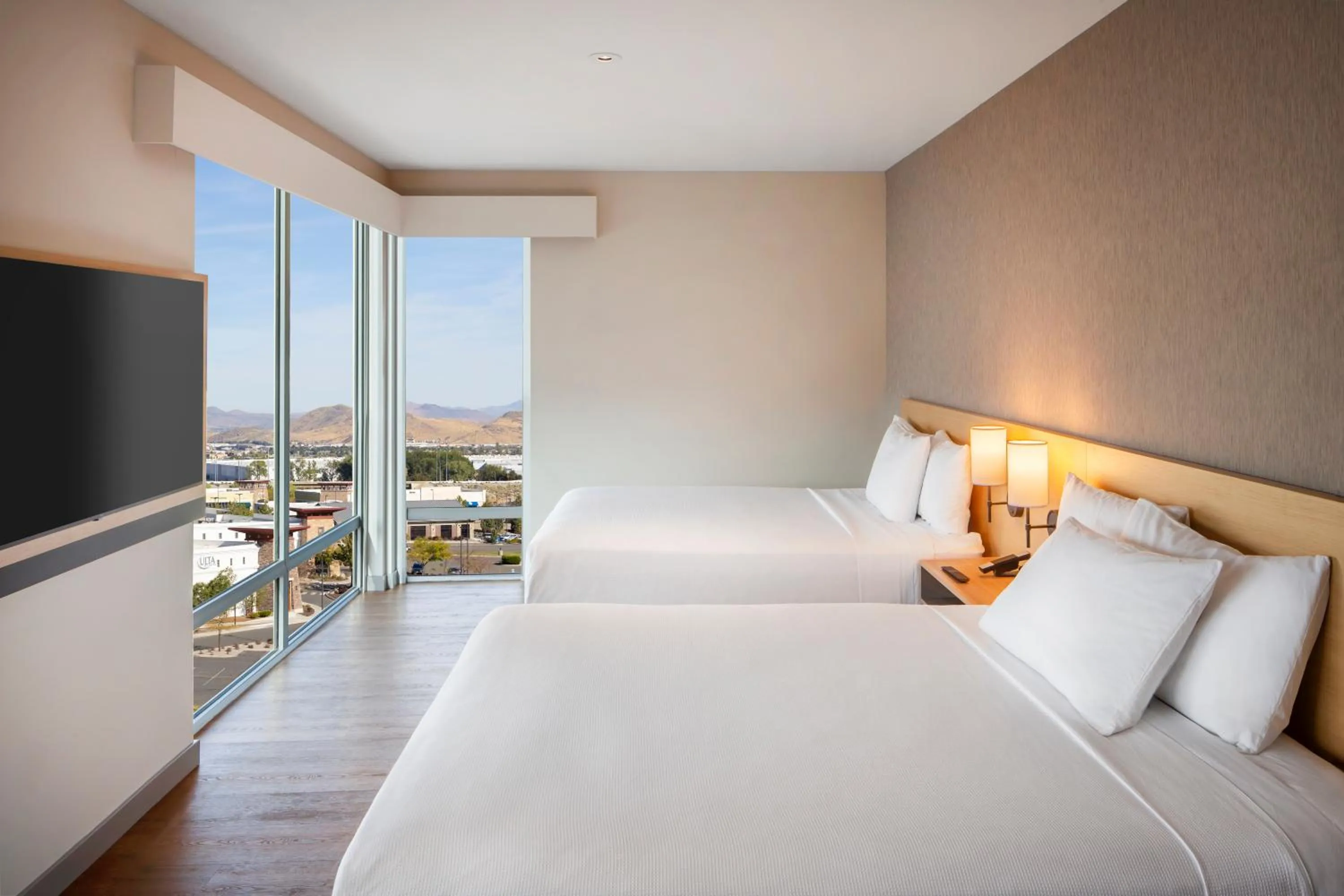 View (from property/room), Bed in Hyatt Place Reno