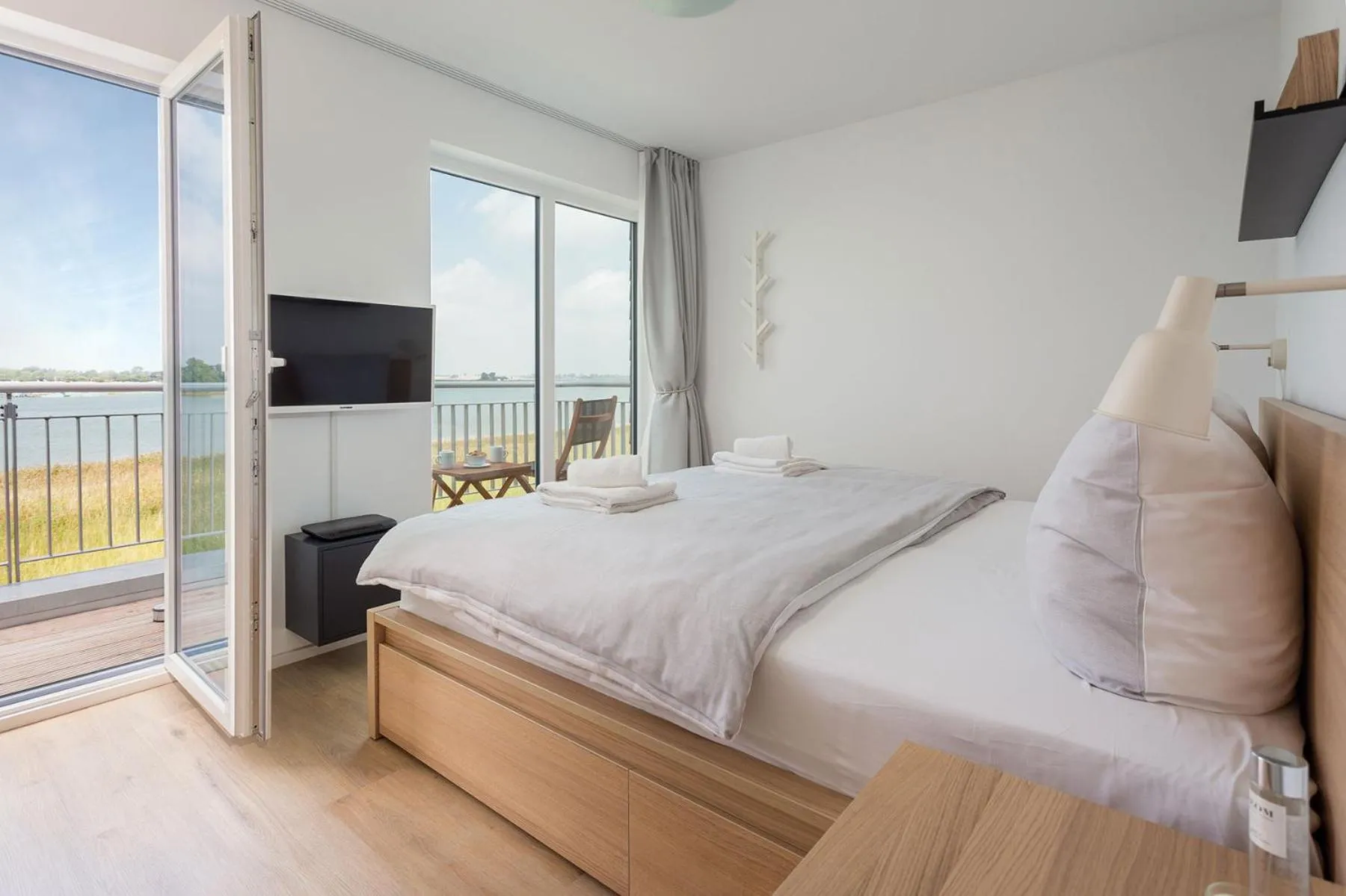 "Meerliebe" Wasserblick, 3 Terrassen, 2 Strandkörbe, Sauna, Kamin, Highspeed-Wlan
