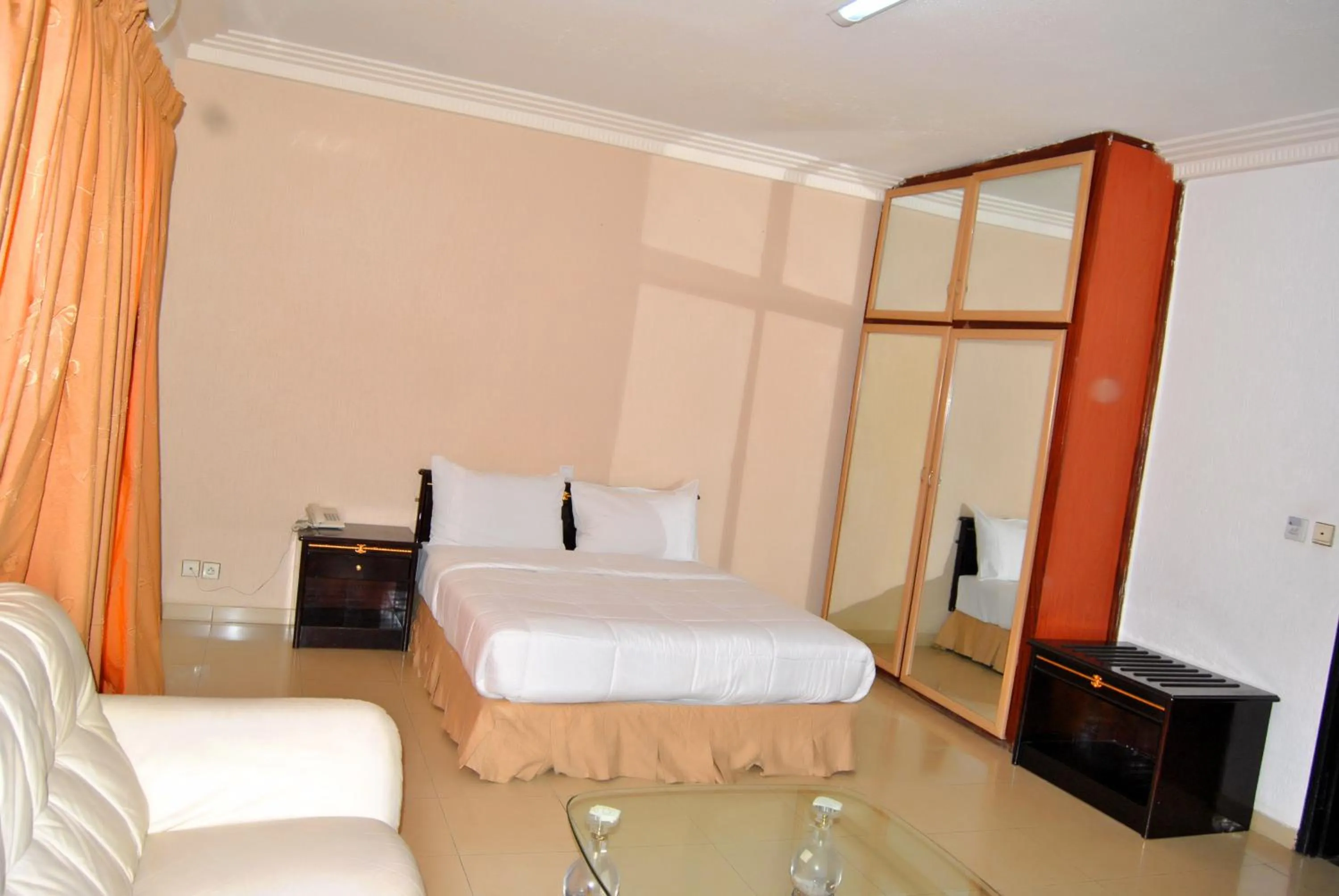 Photo of the whole room, Bed in Riviera Hotel Benin