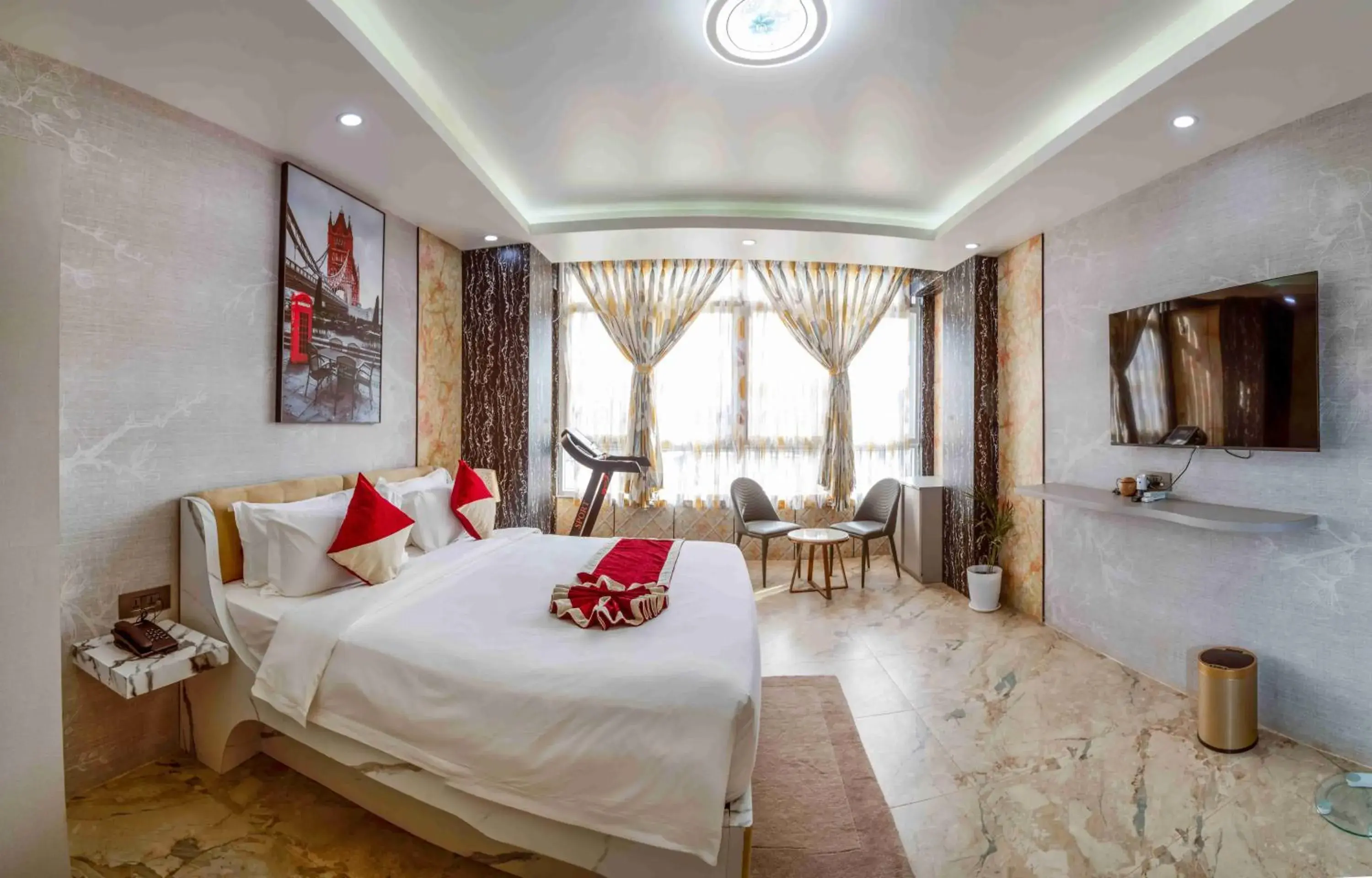 Deluxe Room - single occupancy in Hotel Robot Deluxe Room - single occupancy in Hotel Robot