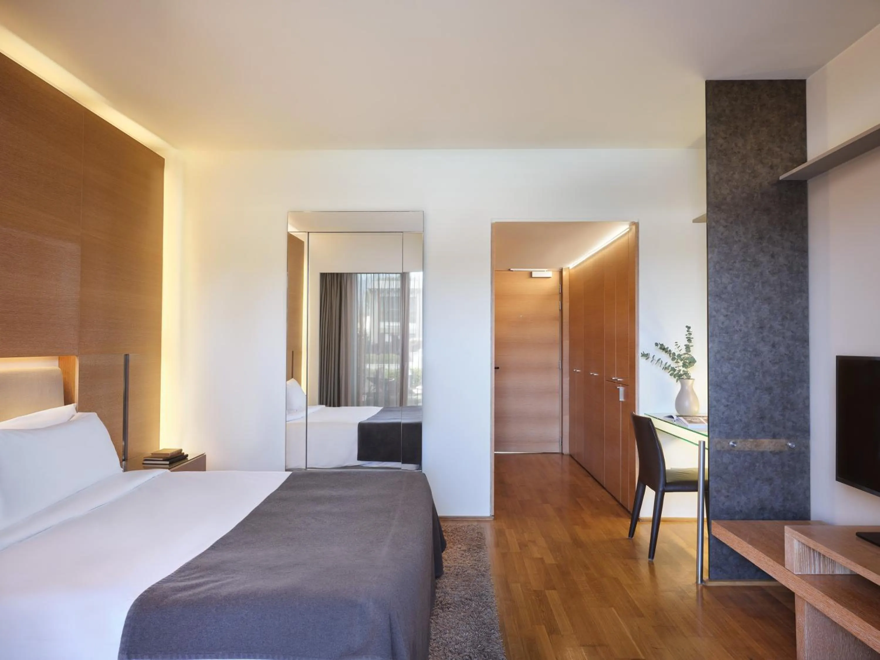 Bed in September Hotel Thessaloniki