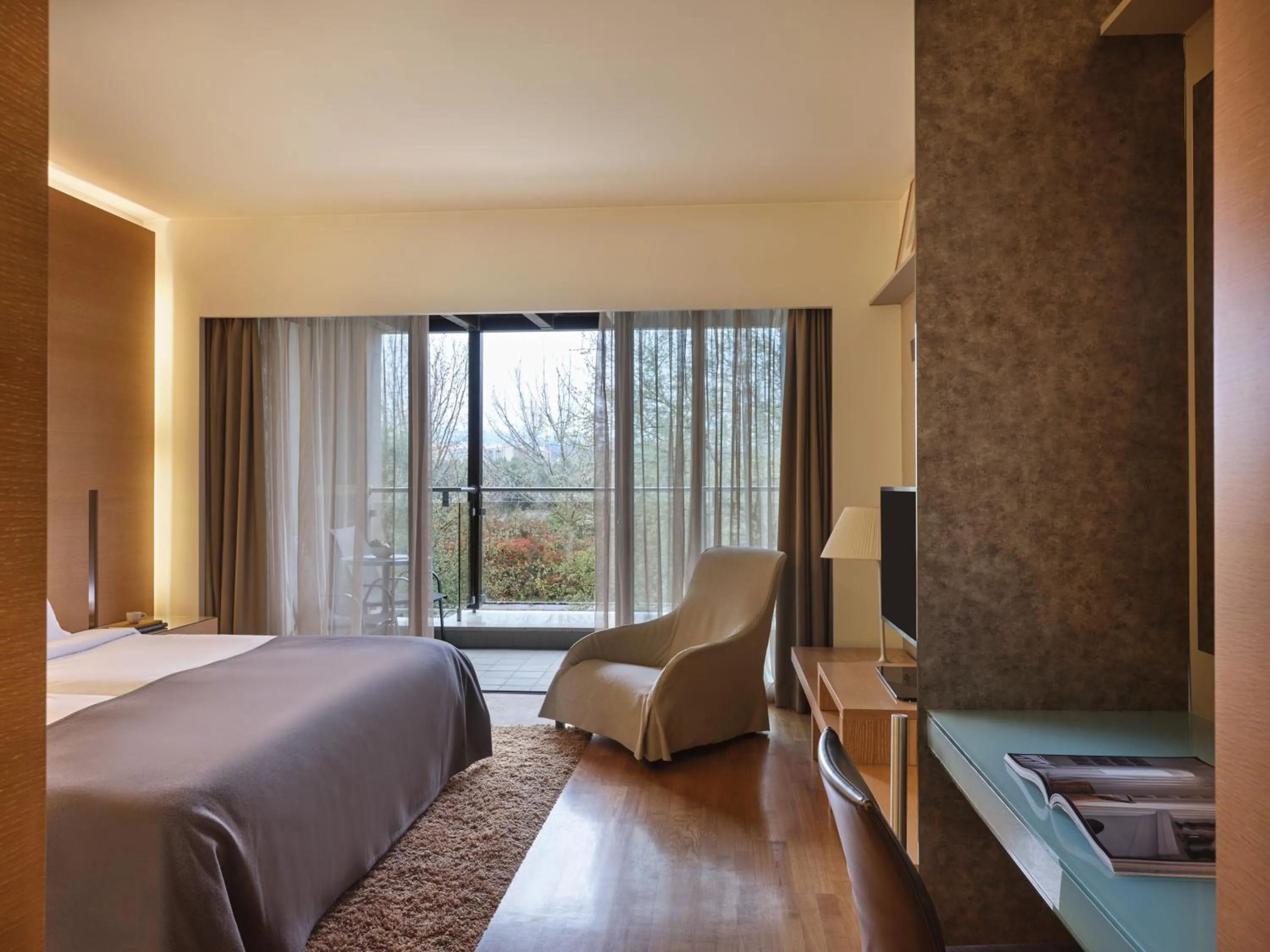 Bed in September Hotel Thessaloniki