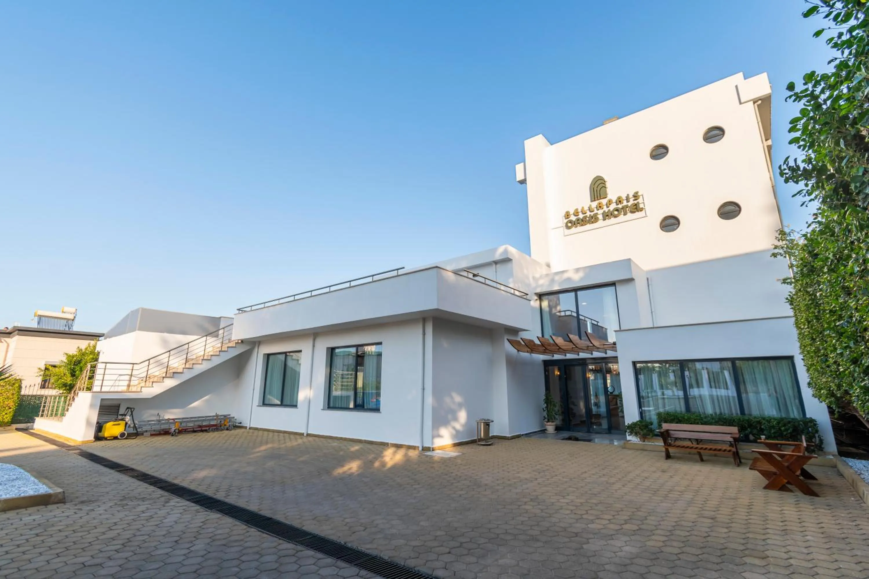 Bellapais Oasis Hotel