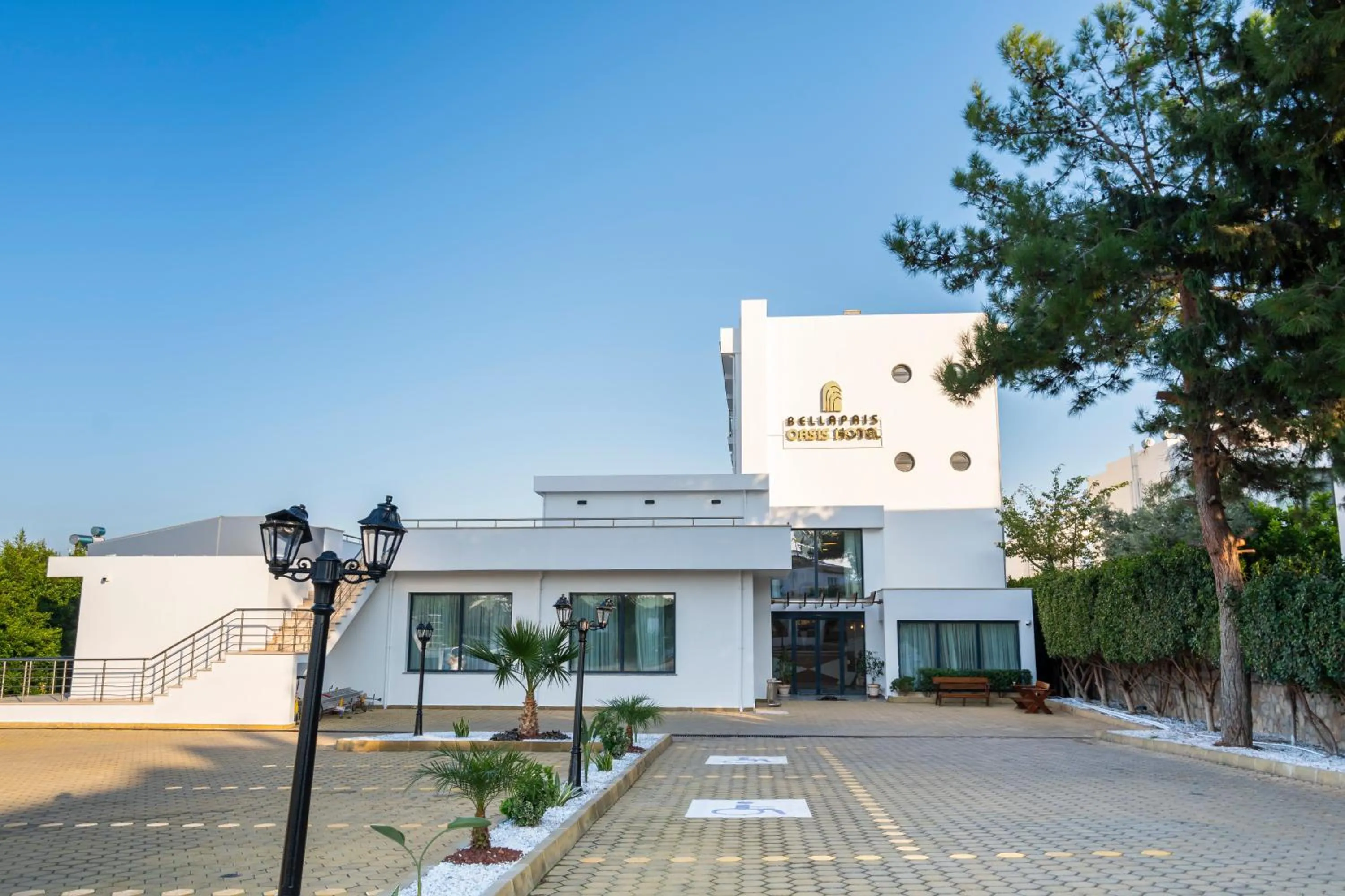 Bellapais Oasis Hotel