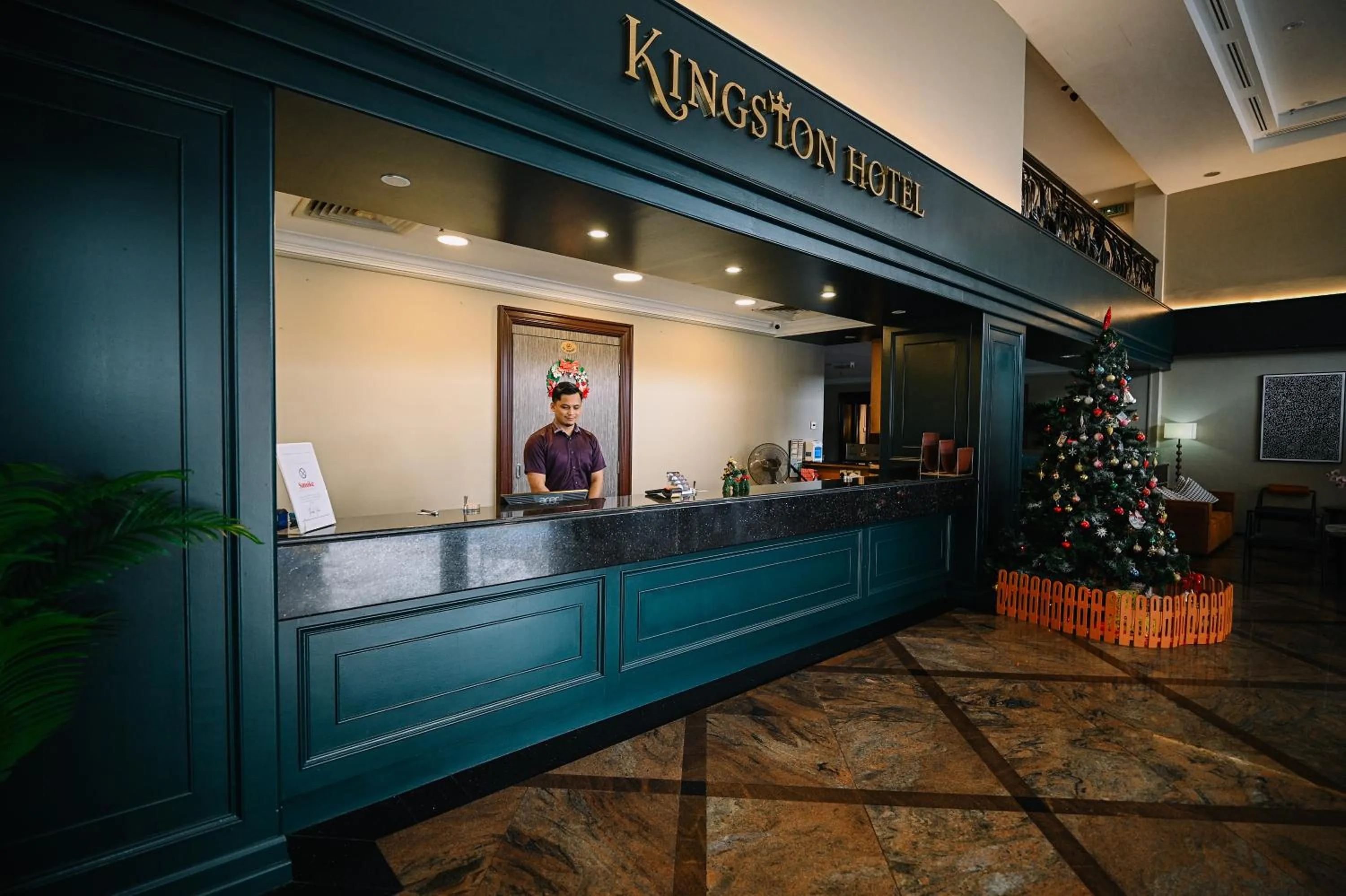 People in Kingston Hotel 9 - Jonker Street Malacca