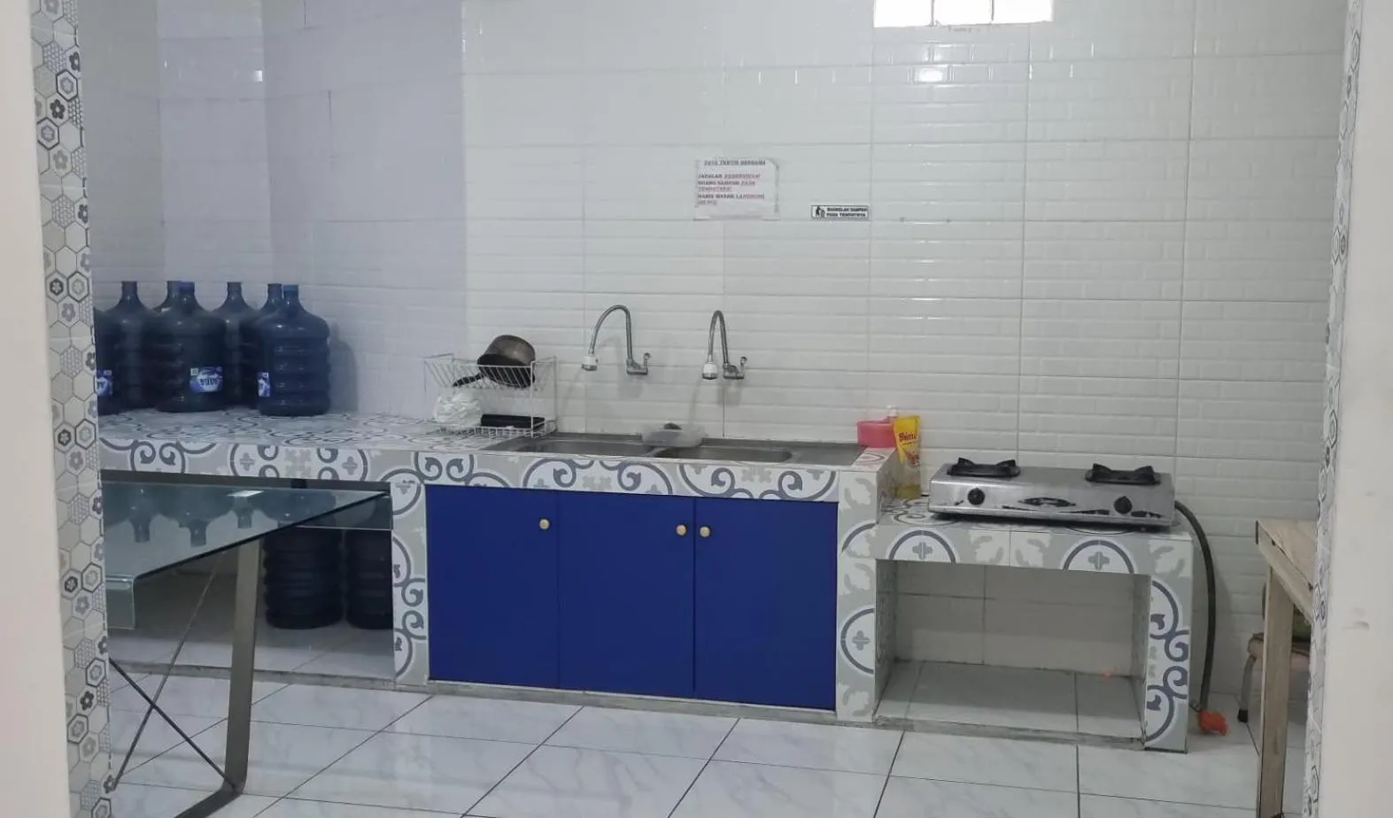 Kitchen or kitchenette in Rays Residence