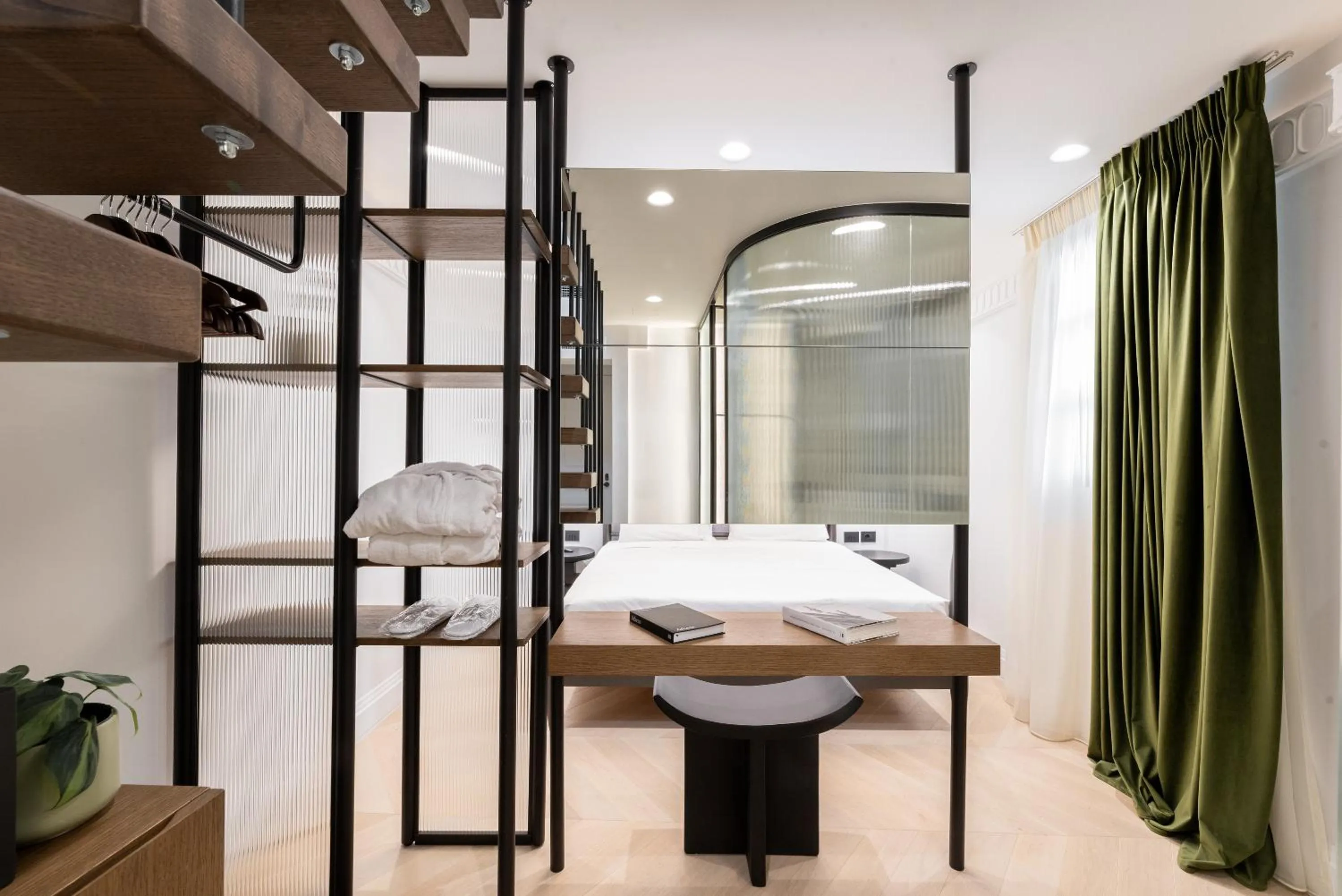 Bedroom, Bed in Emerald Hotel Athens