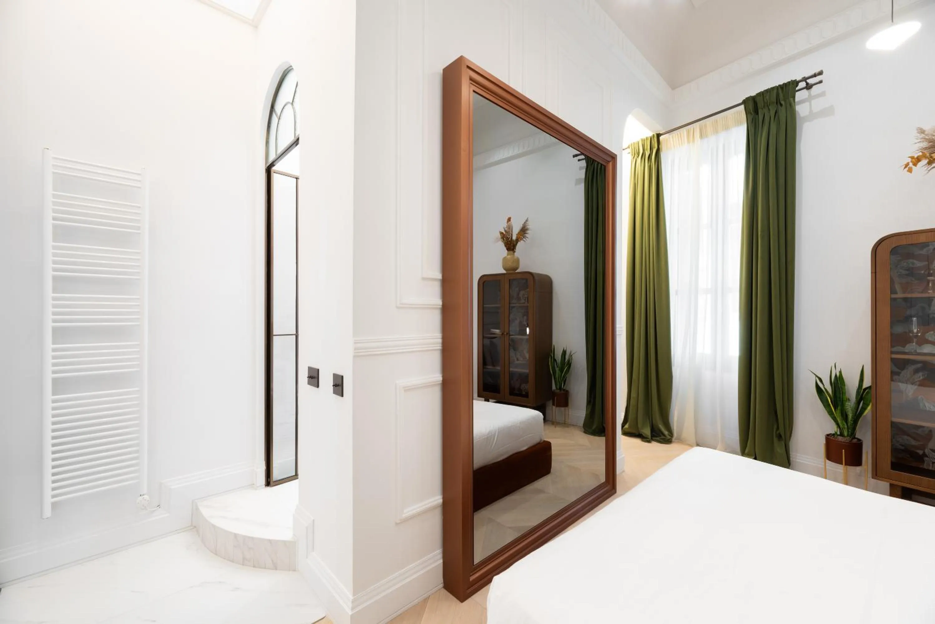 Bedroom, Bed in Emerald Hotel Athens