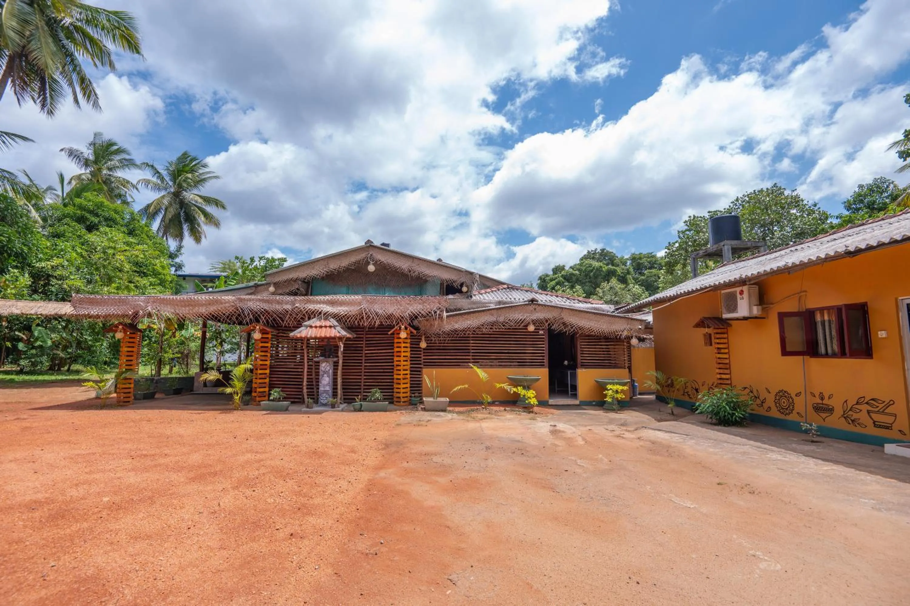 Property building in Ayurvedic Lanka Wellness Hotel