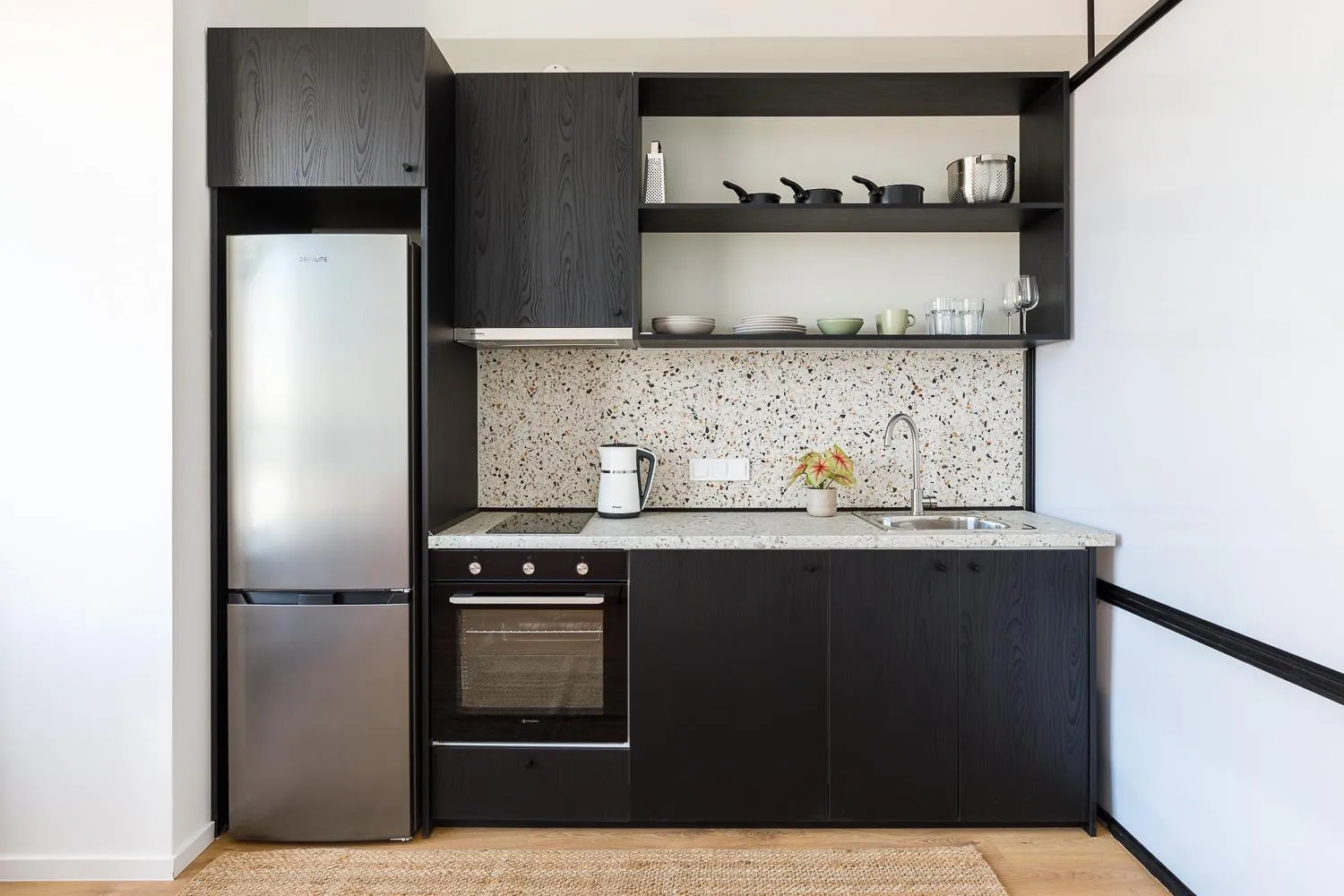 Kitchen or kitchenette in Soho Residence by halu!