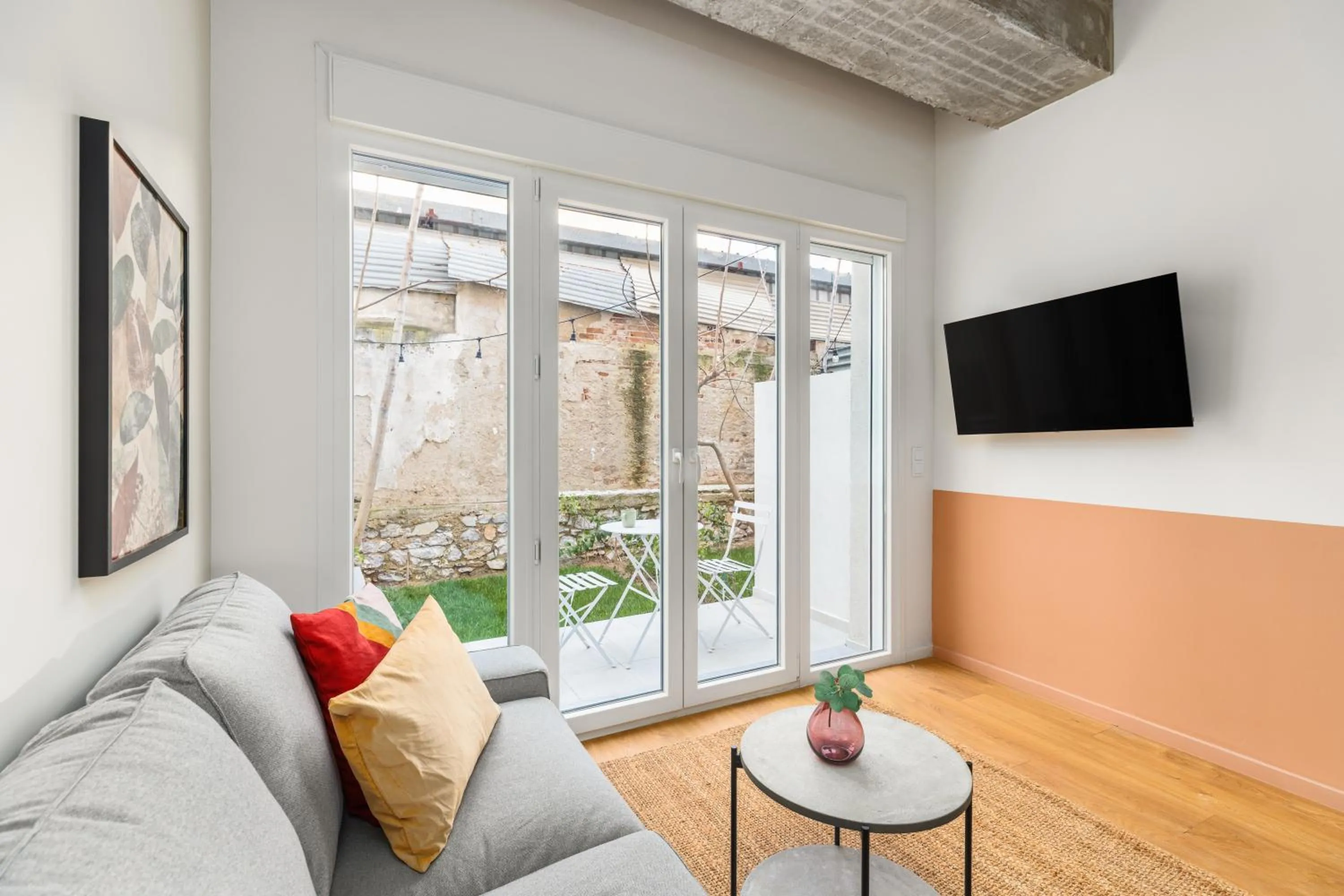 TV and multimedia in Soho Residence by halu!