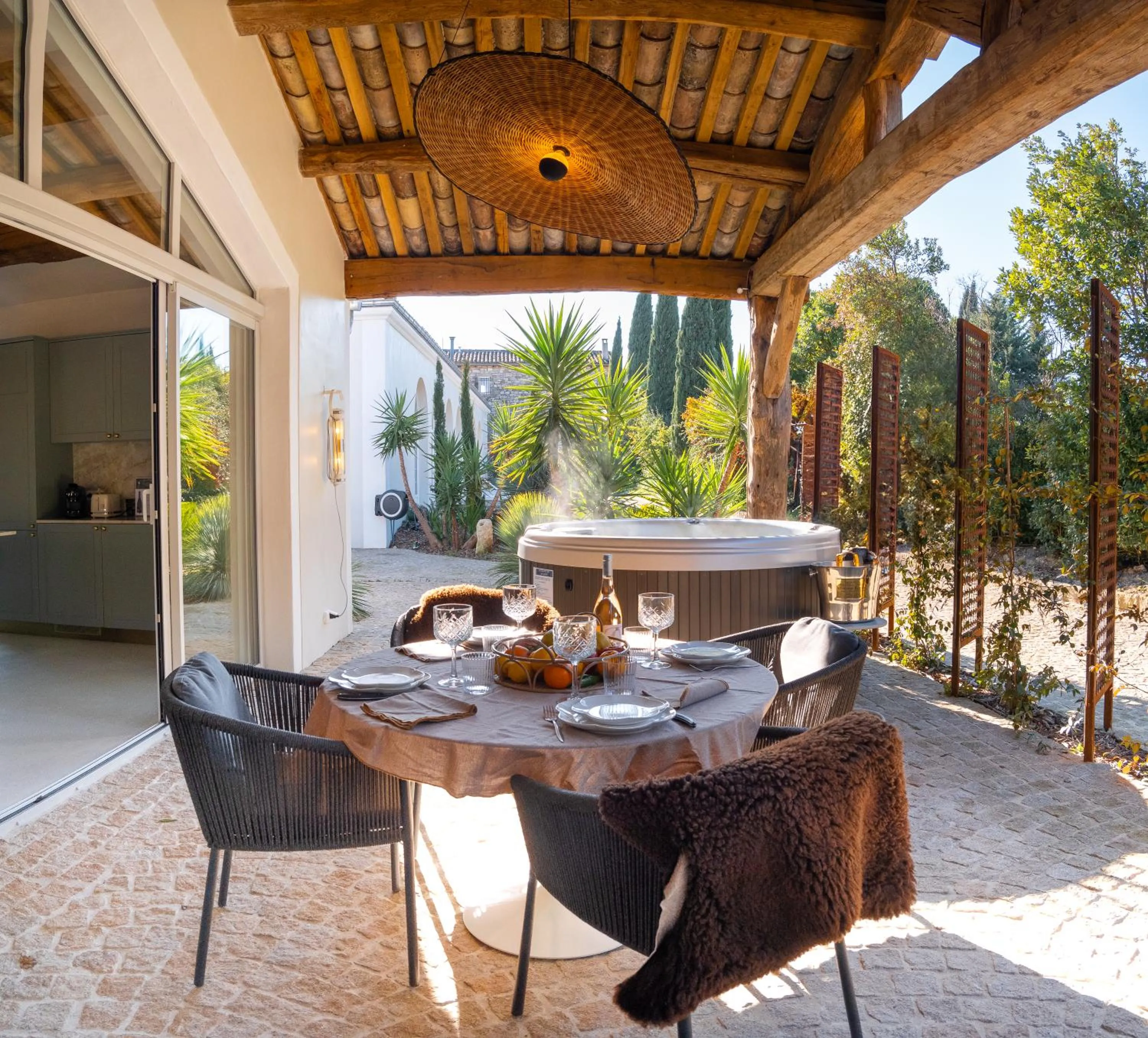 Patio in Secret d'Uzès - Place aux Herbes - Piscine chauffée et Jacuzzi
