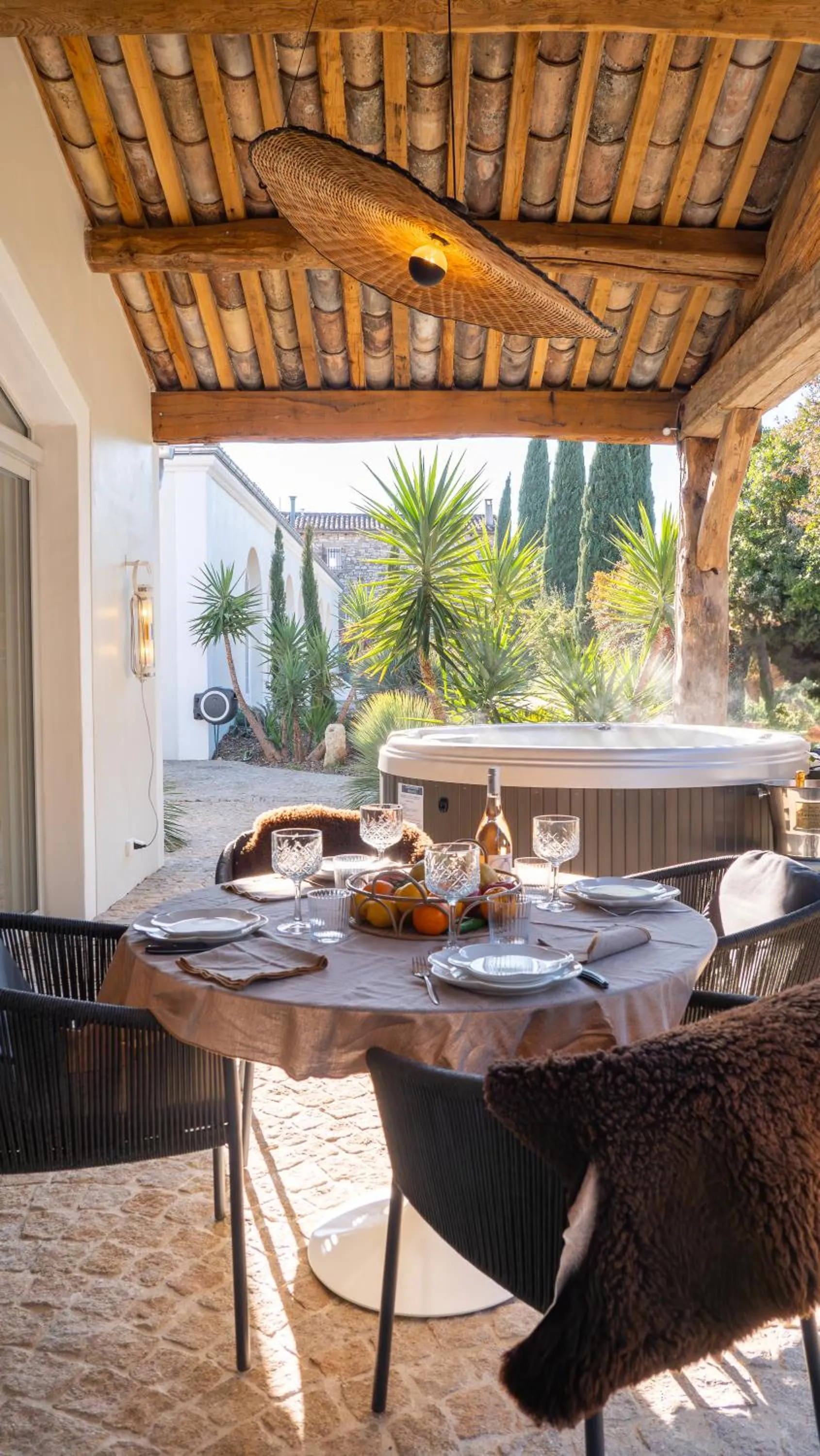 Patio in Secret d'Uzès - Place aux Herbes - Piscine chauffée et Jacuzzi