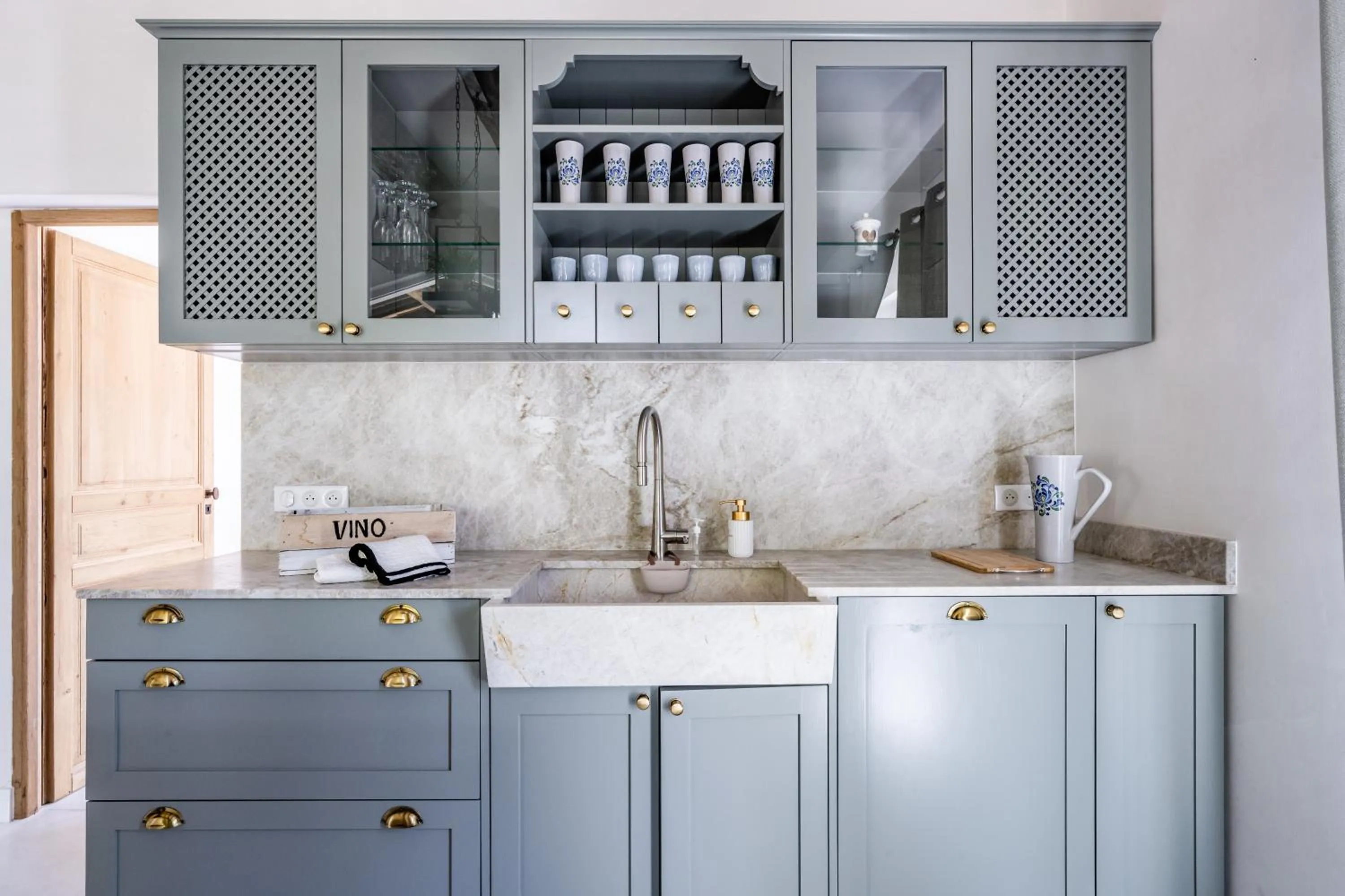 Kitchen or kitchenette in Secret d'Uzès - Place aux Herbes - Piscine chauffée et Jacuzzi
