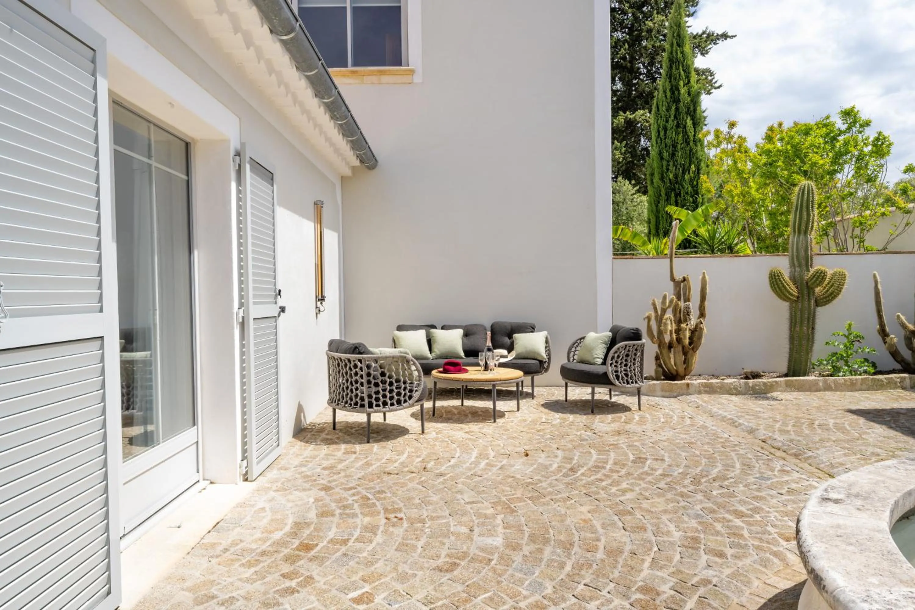 Patio in Secret d'Uzès - Place aux Herbes - Piscine chauffée et Jacuzzi