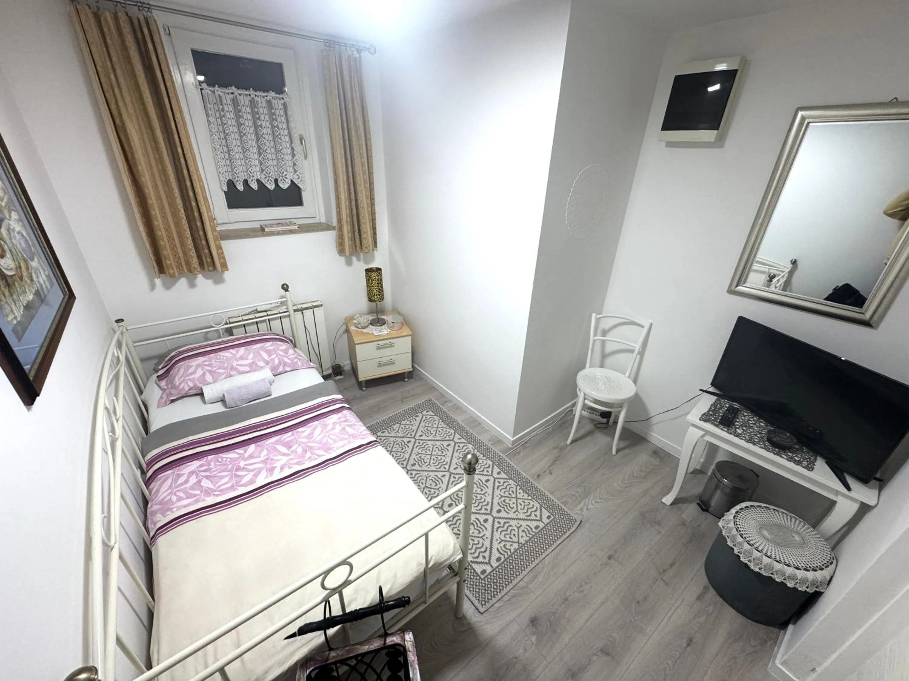 Bed in Hostel Pansion Lion