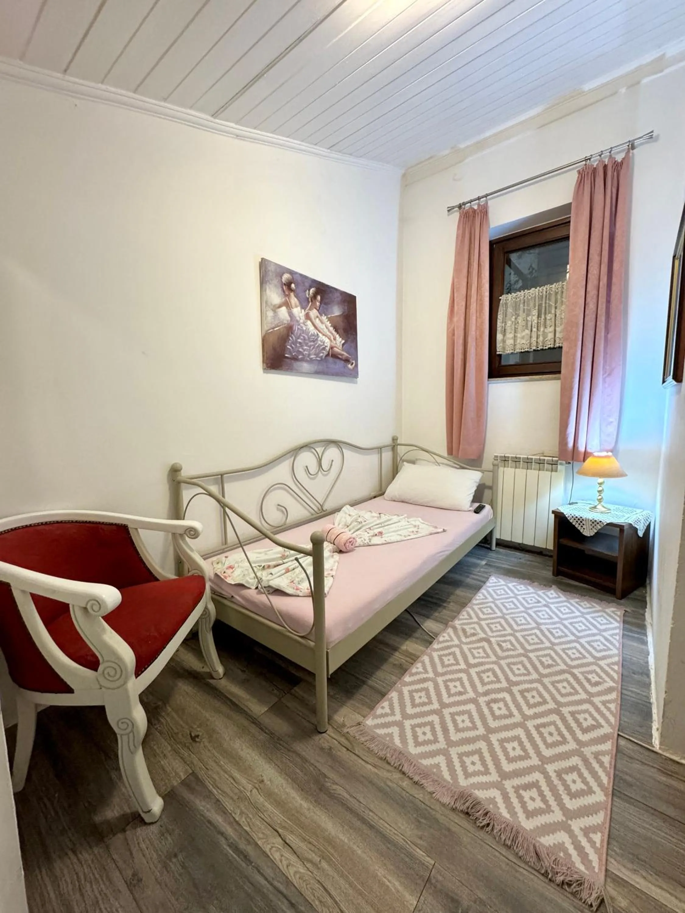 Bed in Hostel Pansion Lion