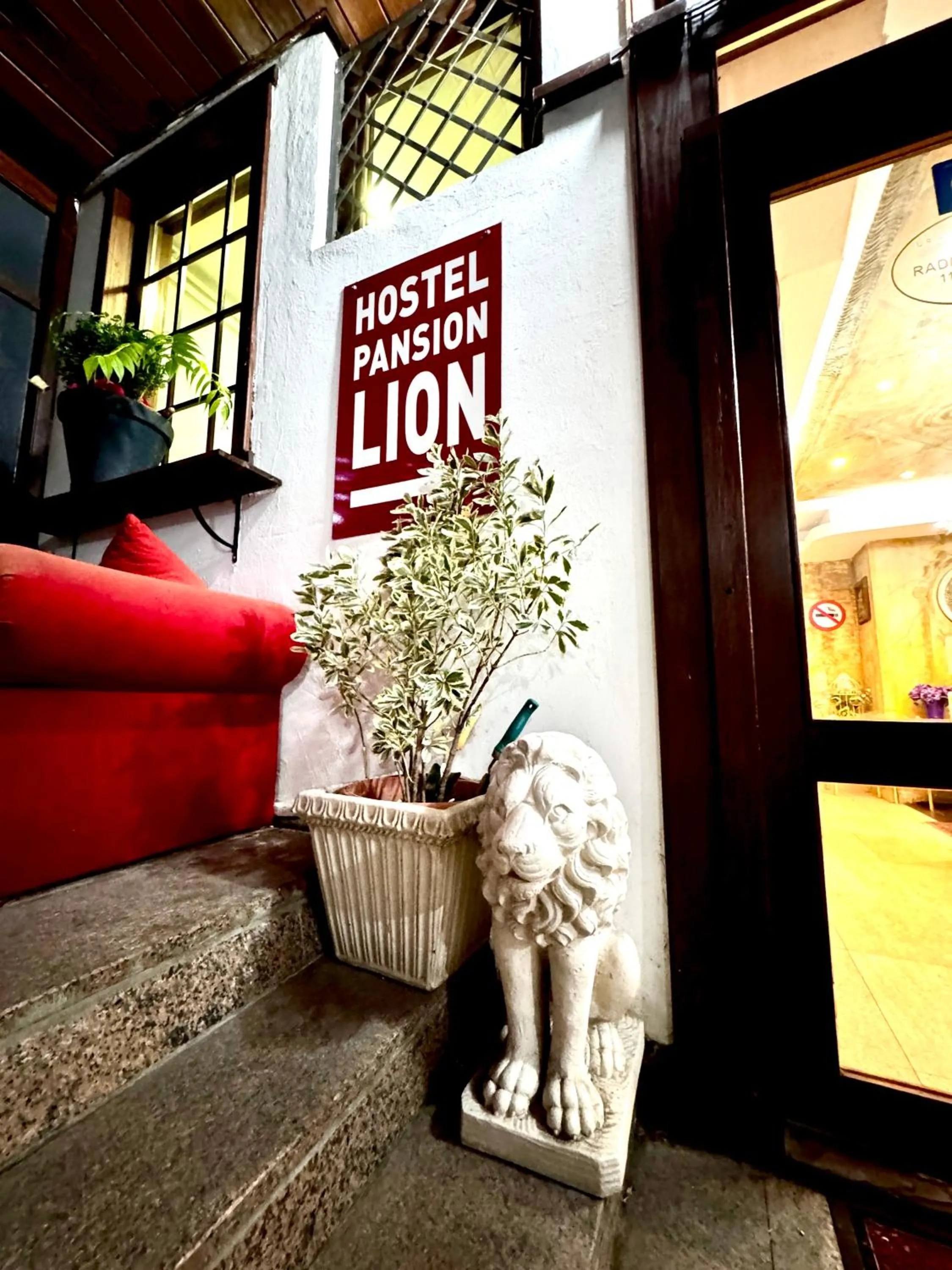 Property building in Hostel Pansion Lion