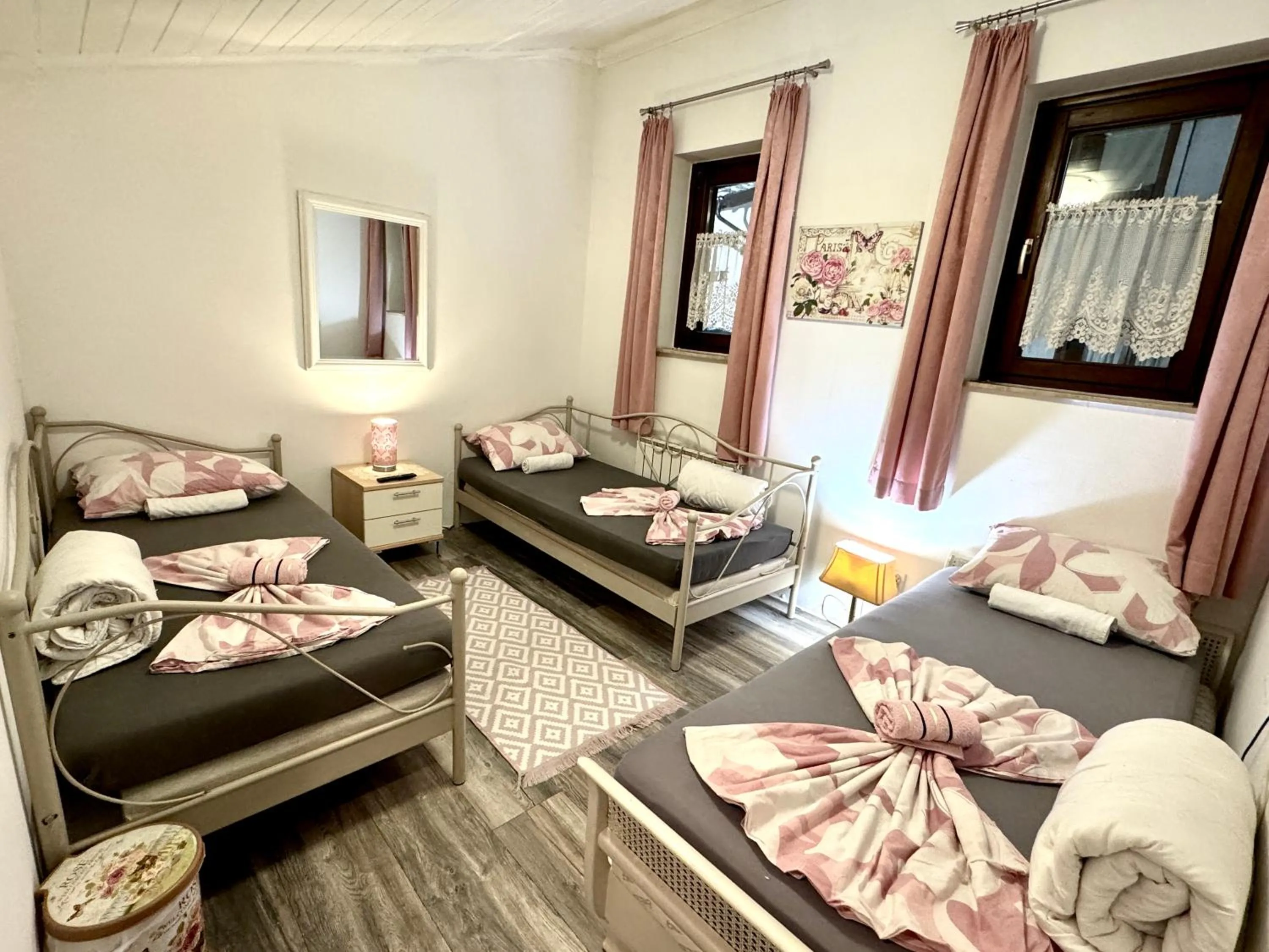 Photo of the whole room, Bed in Hostel Pansion Lion