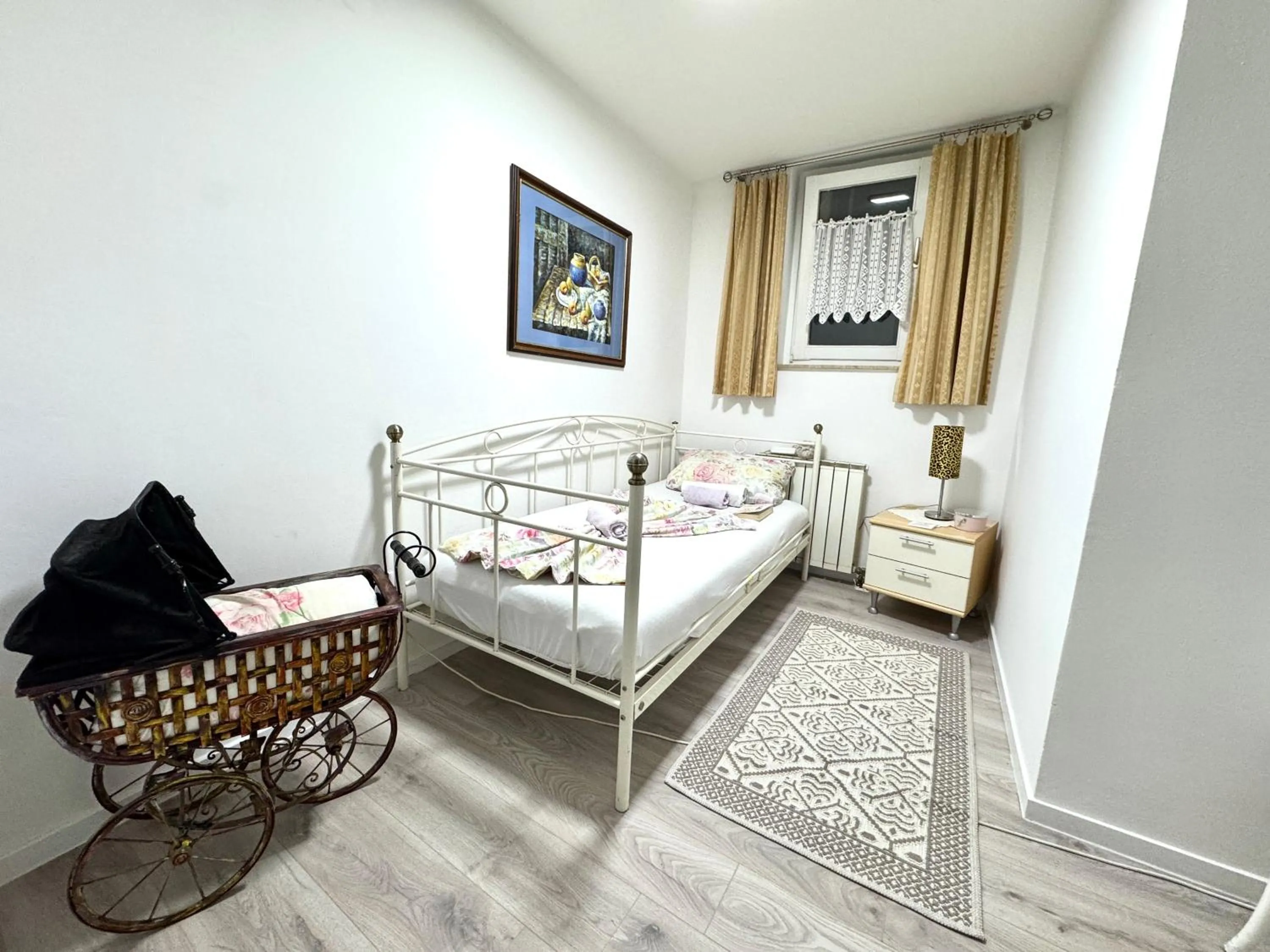 Bed in Hostel Pansion Lion