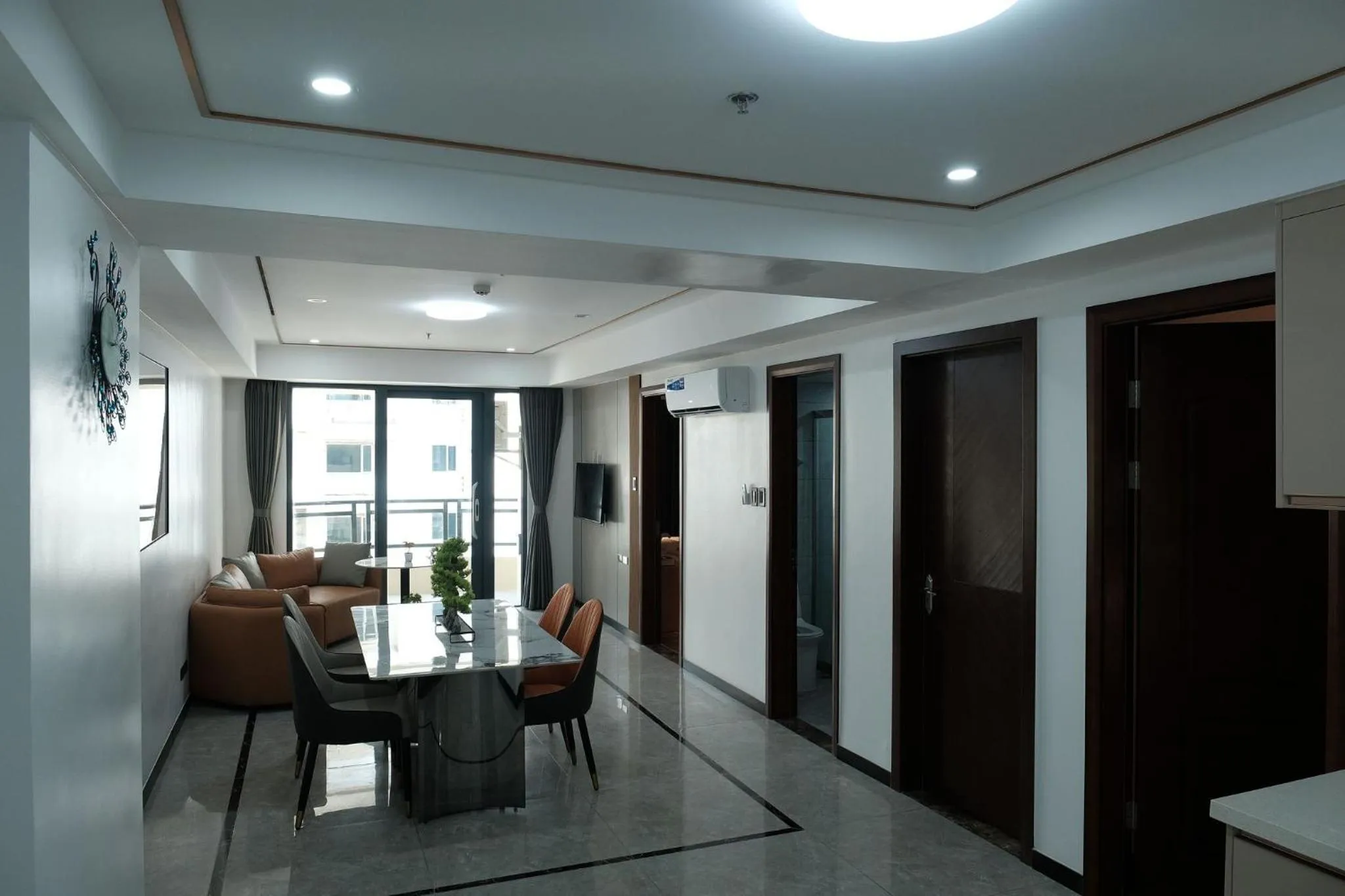 Dining area in Golden Seagulls Hotel