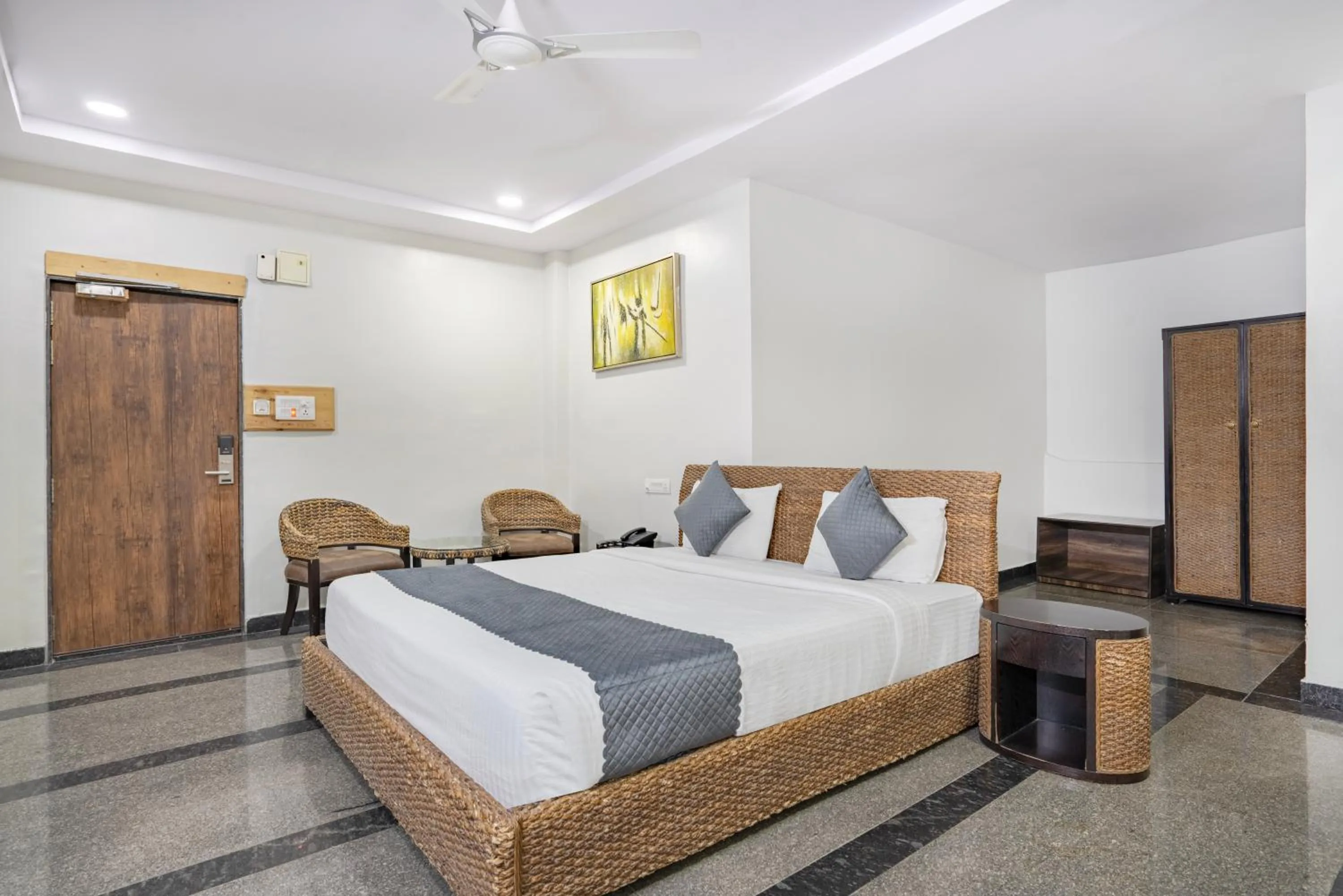 Bed in Hotel Lokis Forest Inn L B Nagar