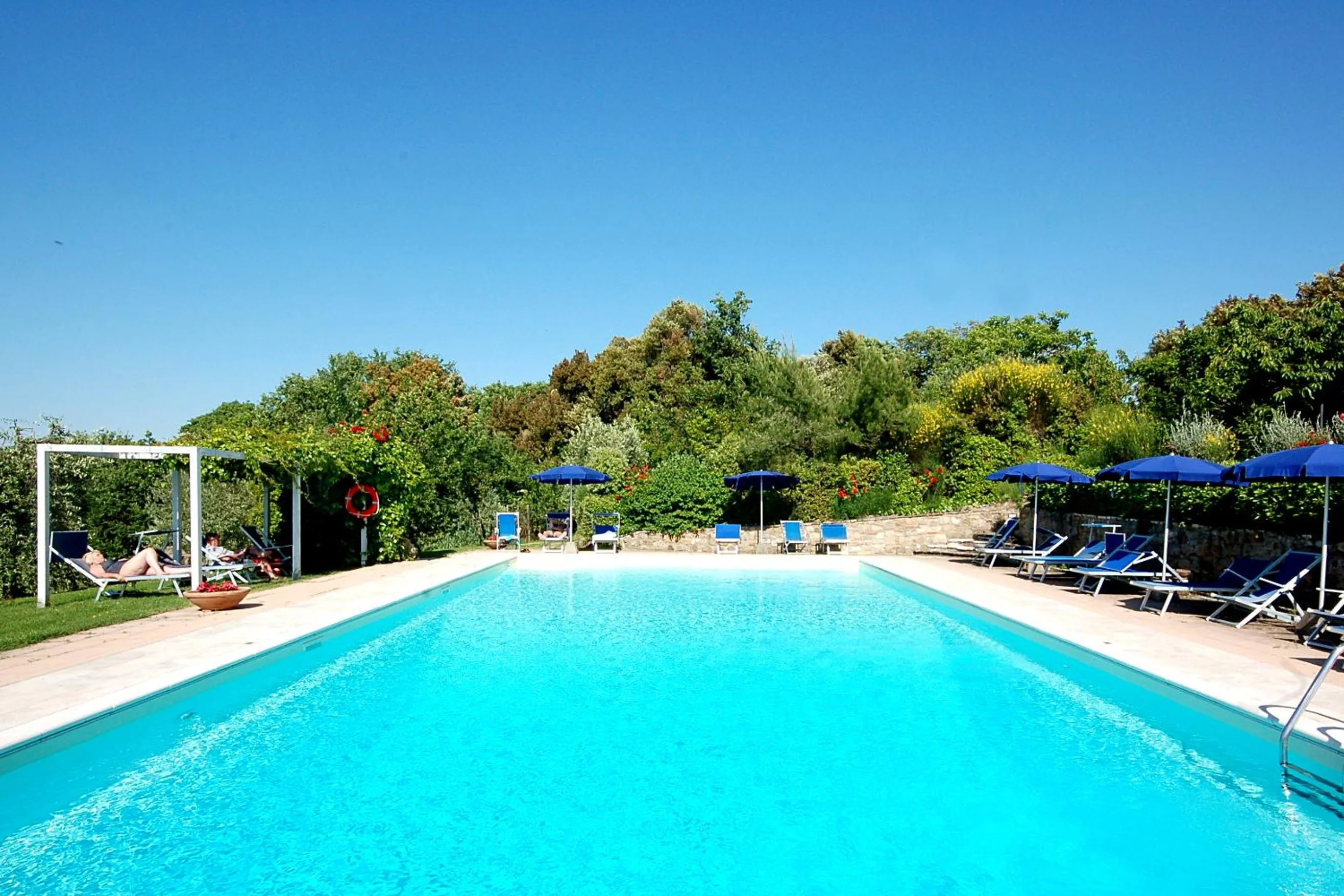 Pool view in Antico Borgo Il Cardino